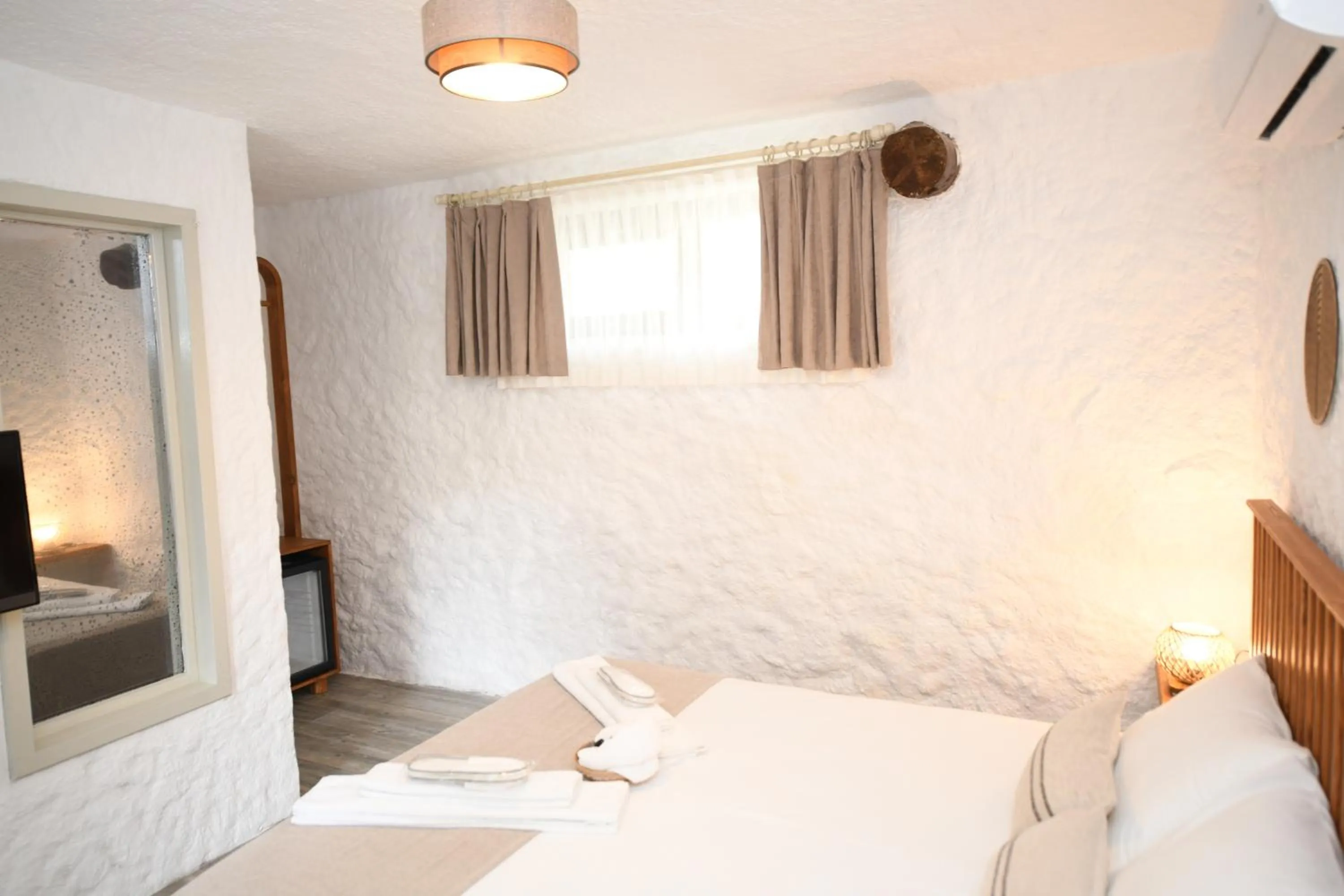 Bedroom, Bed in Mahzen Alaçatı