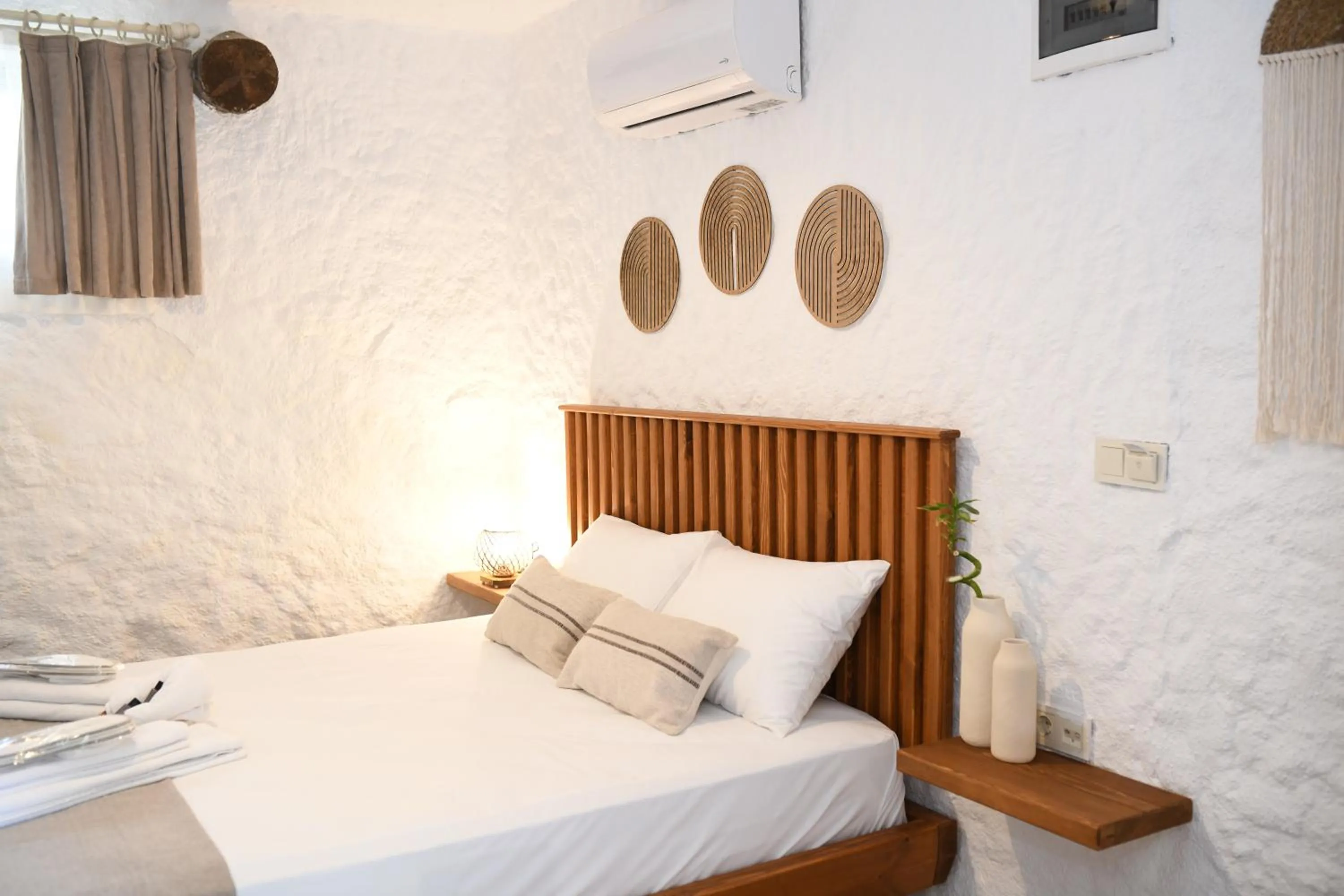 Bedroom, Bed in Mahzen Alaçatı