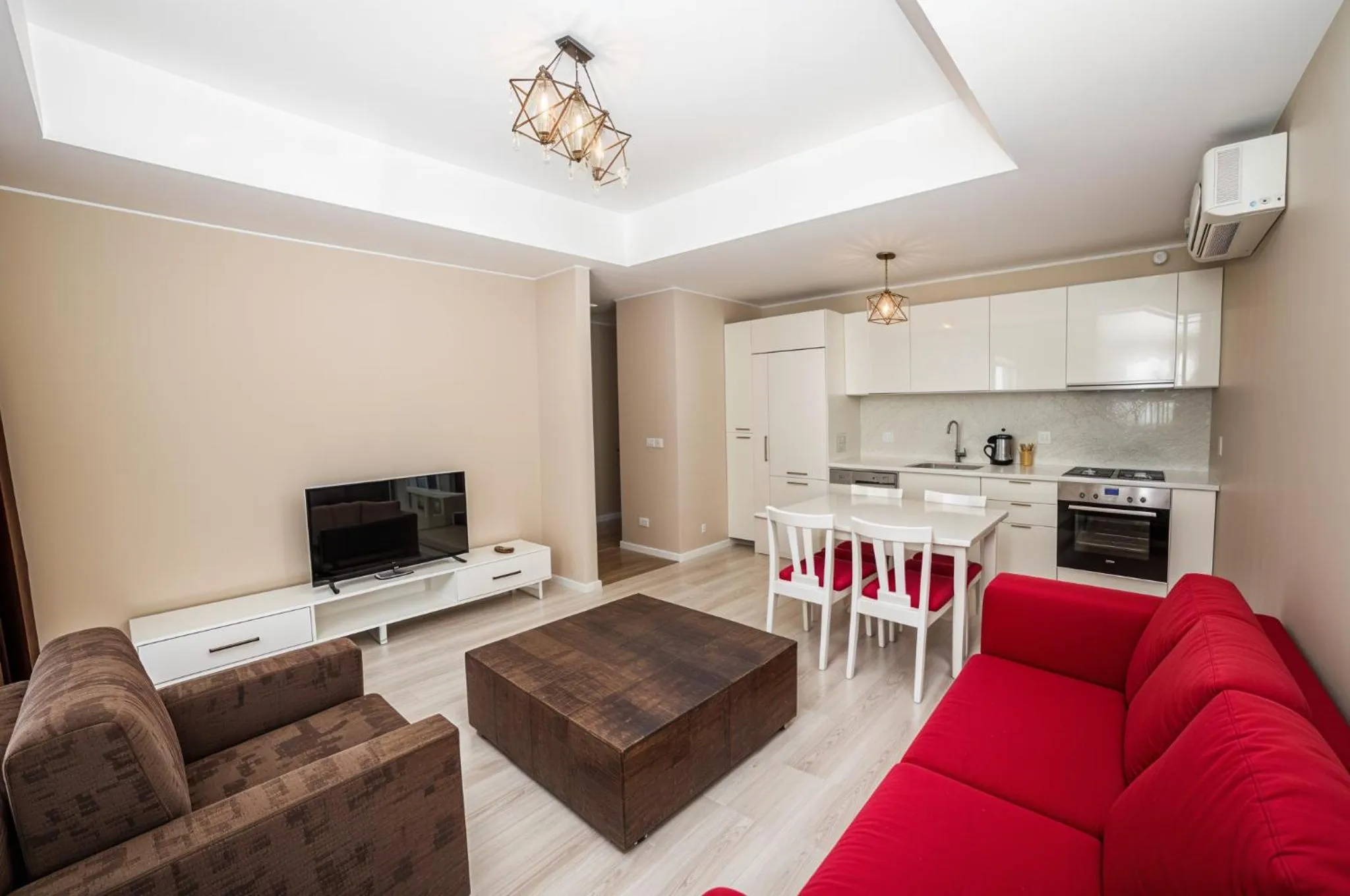 Photo of the whole room in Medproper Suites Airport