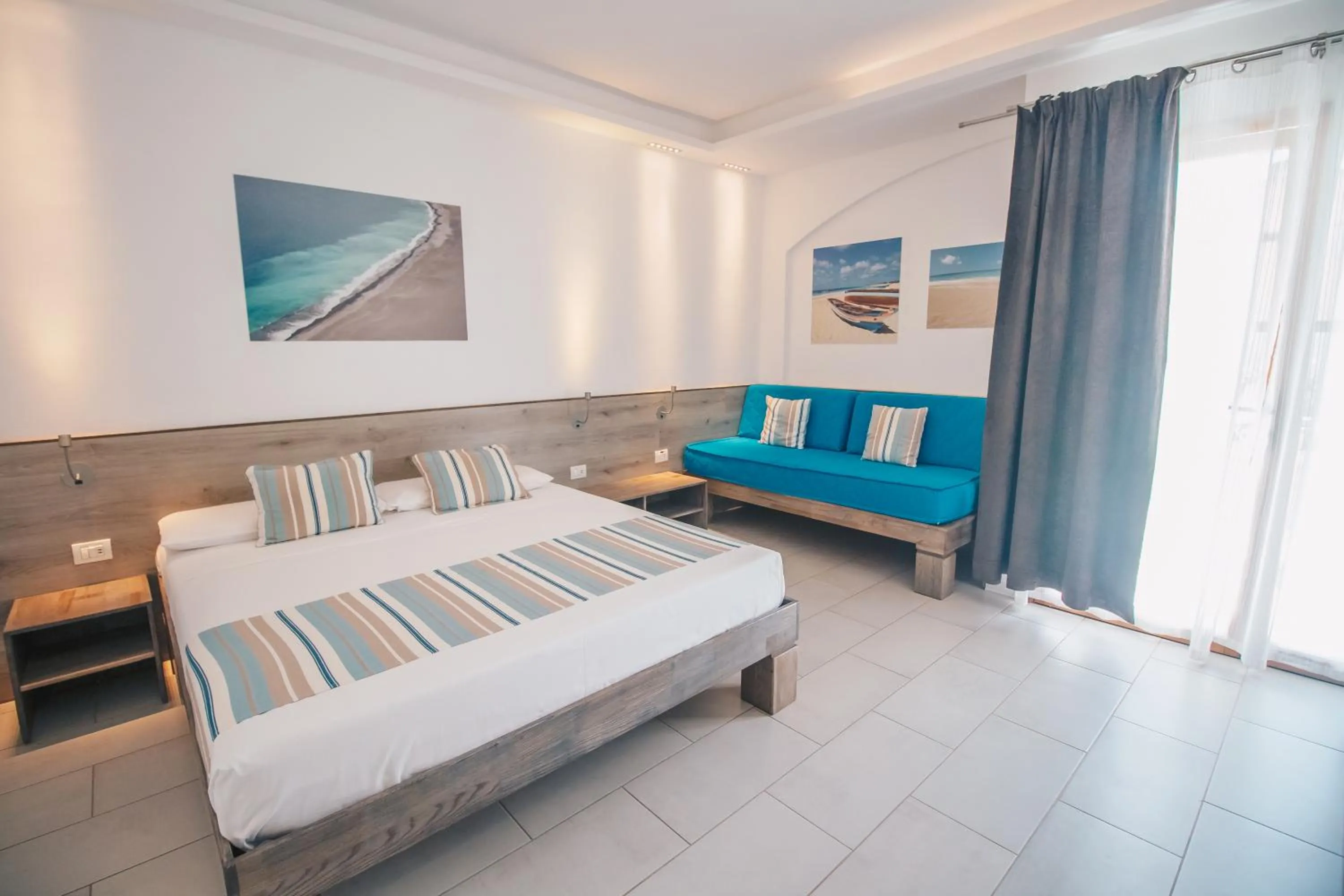 Photo of the whole room, Bed in Sobrado Boutique Hotel