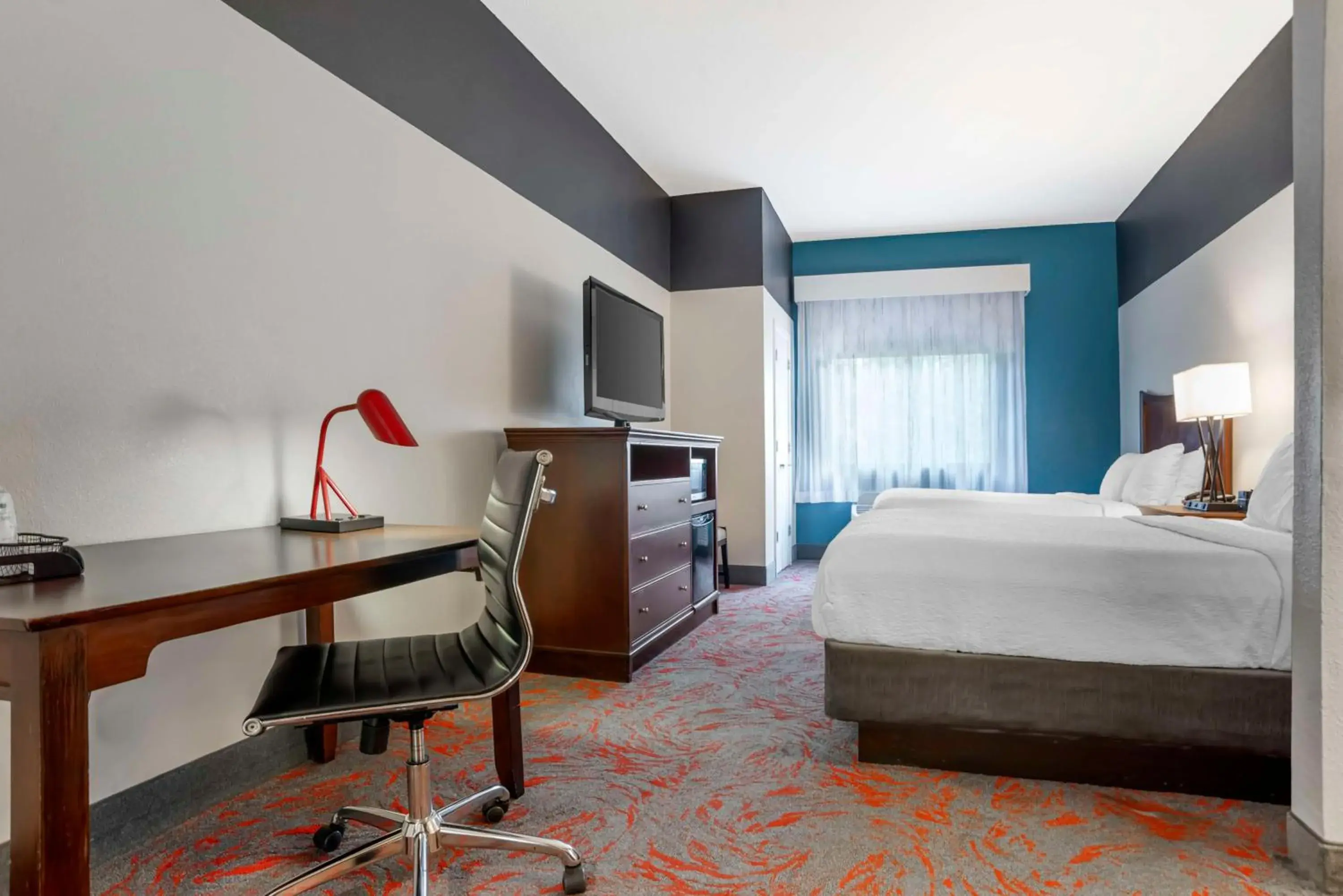 Queen Suite with Two Queen Beds and Mobility Accessible Tub in Best Western Plus Daphne Queen Suite with Two Queen Beds and Mobility Accessible Tub in Best Western Plus Daphne