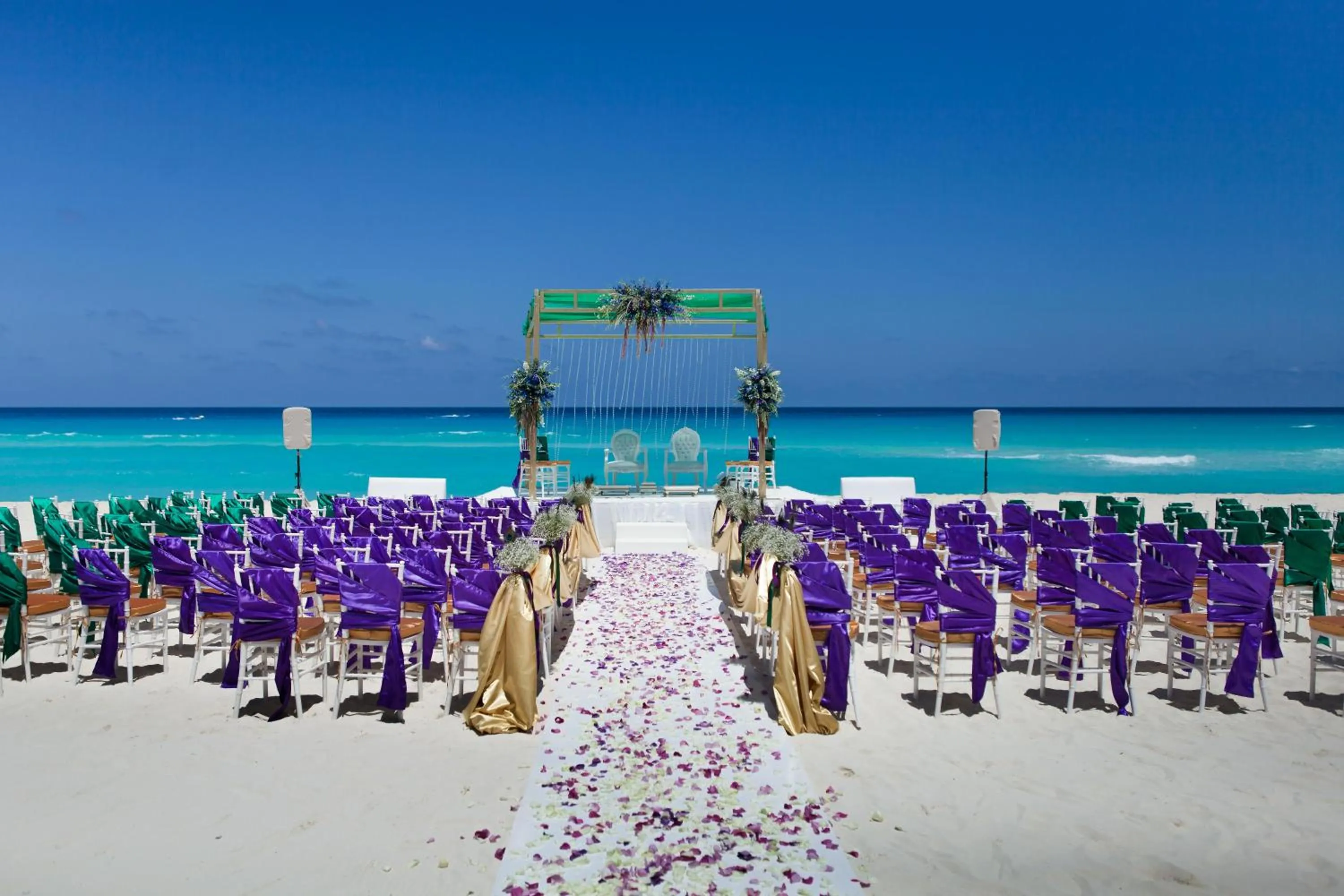 wedding in The Grand Oasis Cancun - All Inclusive