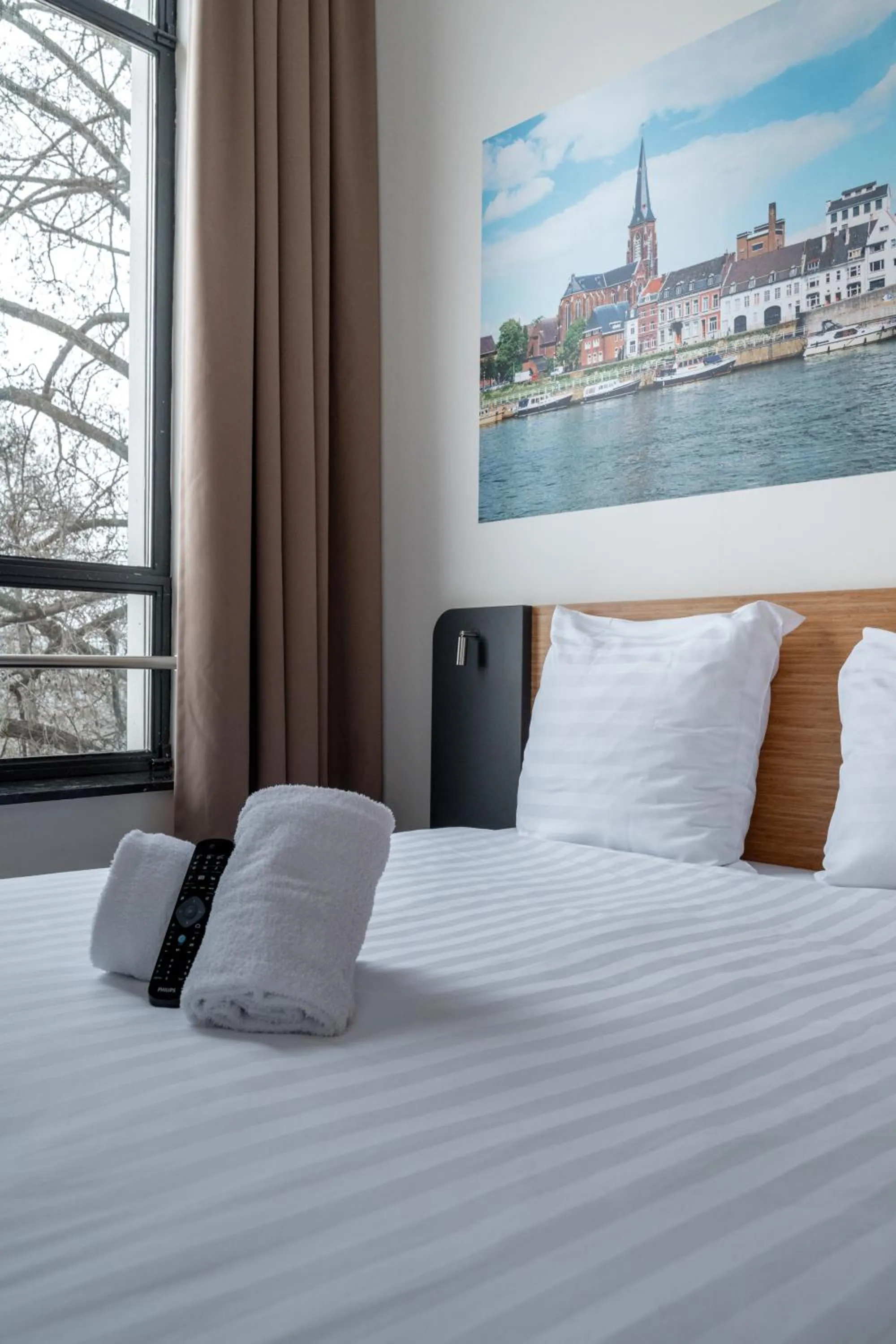 Bedroom, Bed in easyHotel Maastricht City Centre