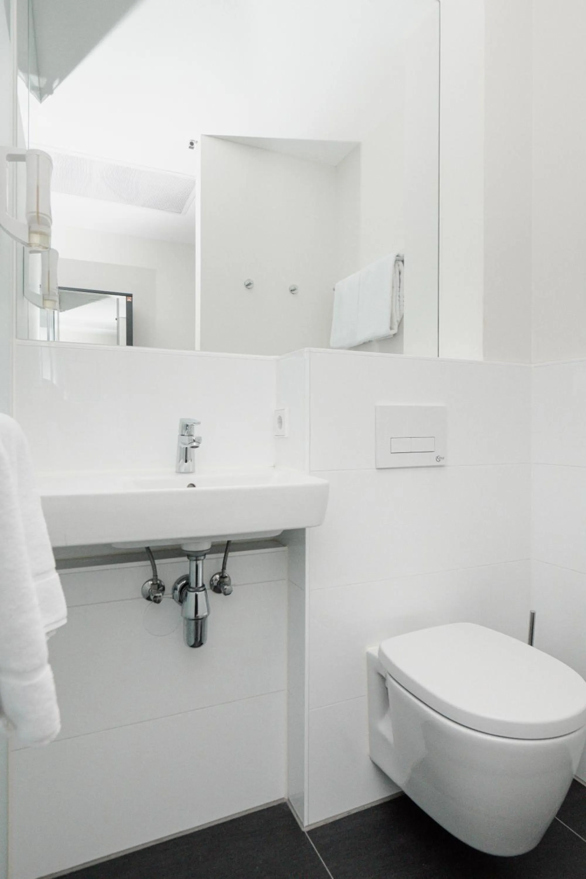 Bathroom in easyHotel Maastricht City Centre