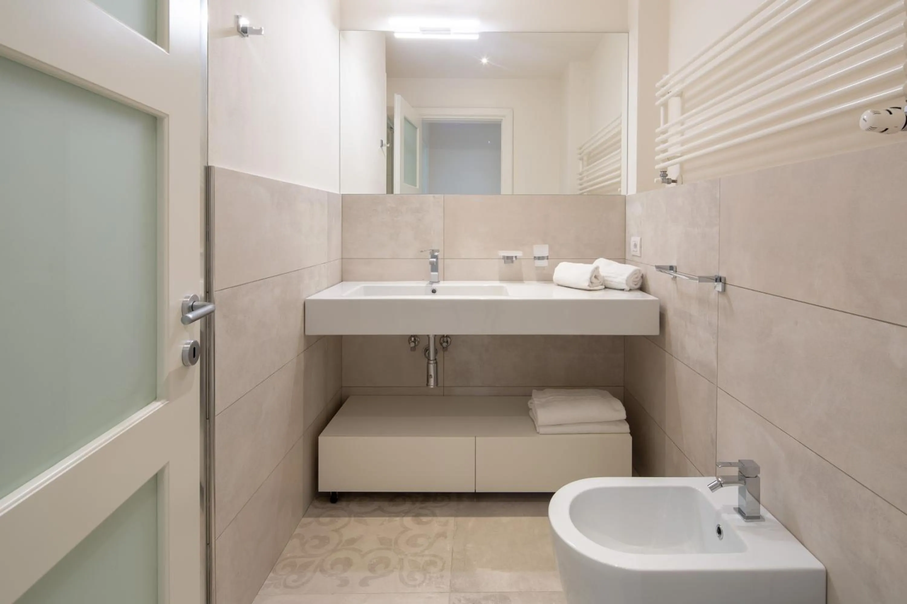 Bathroom in Carapelli Apartments