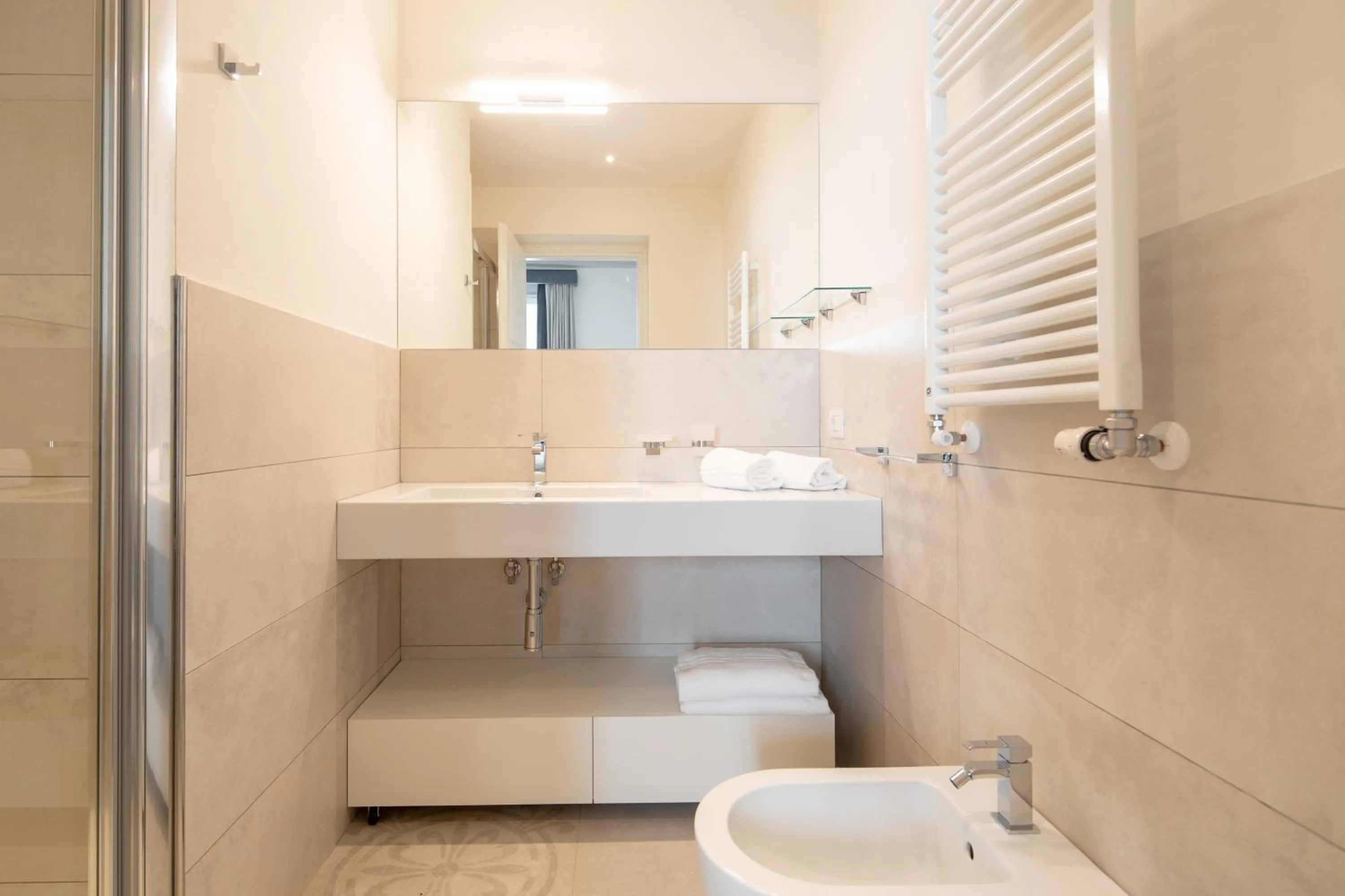 Bathroom in Carapelli Apartments