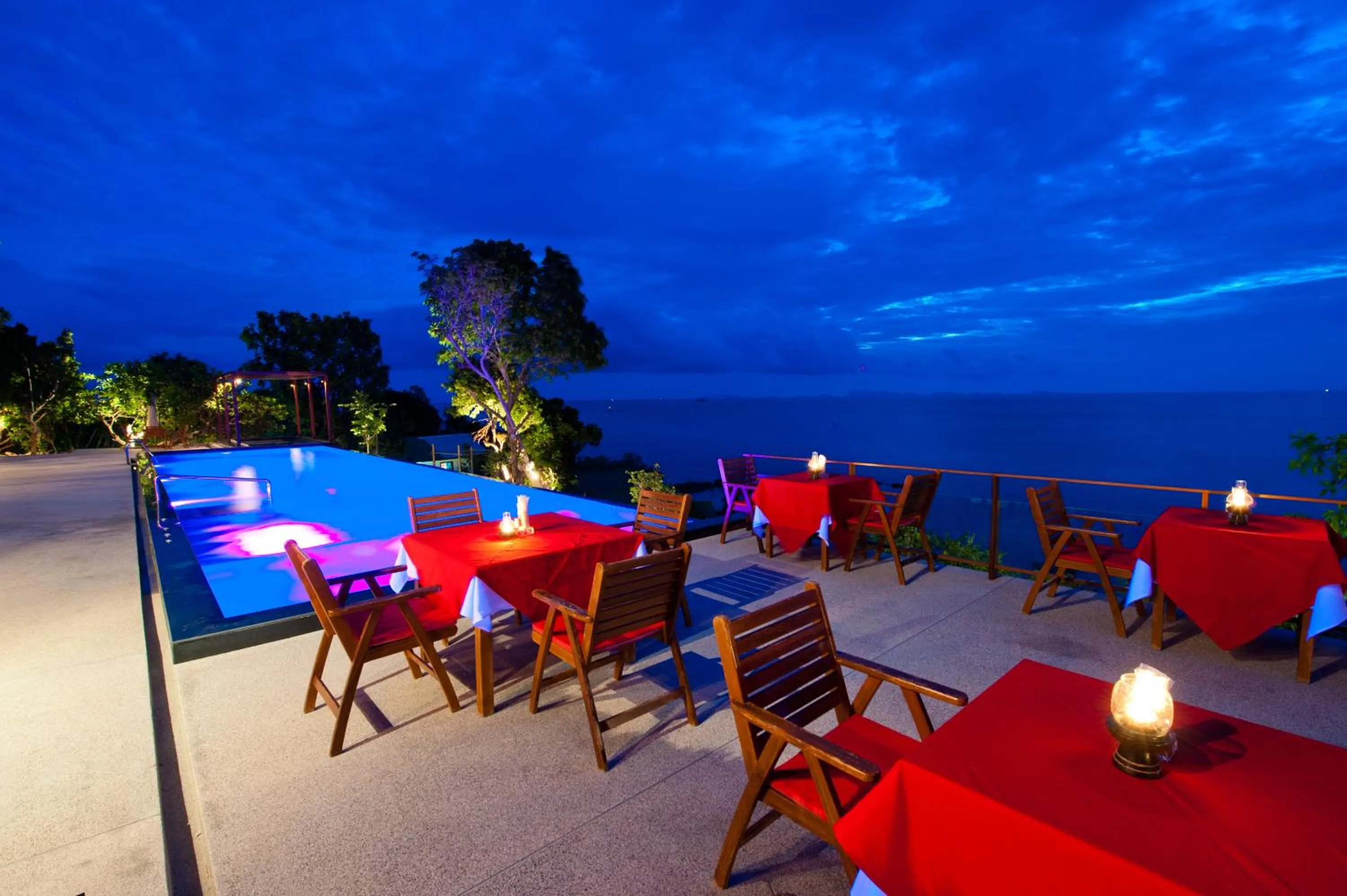 Restaurant/places to eat in Sea Garden Resort Haad Chao Phao