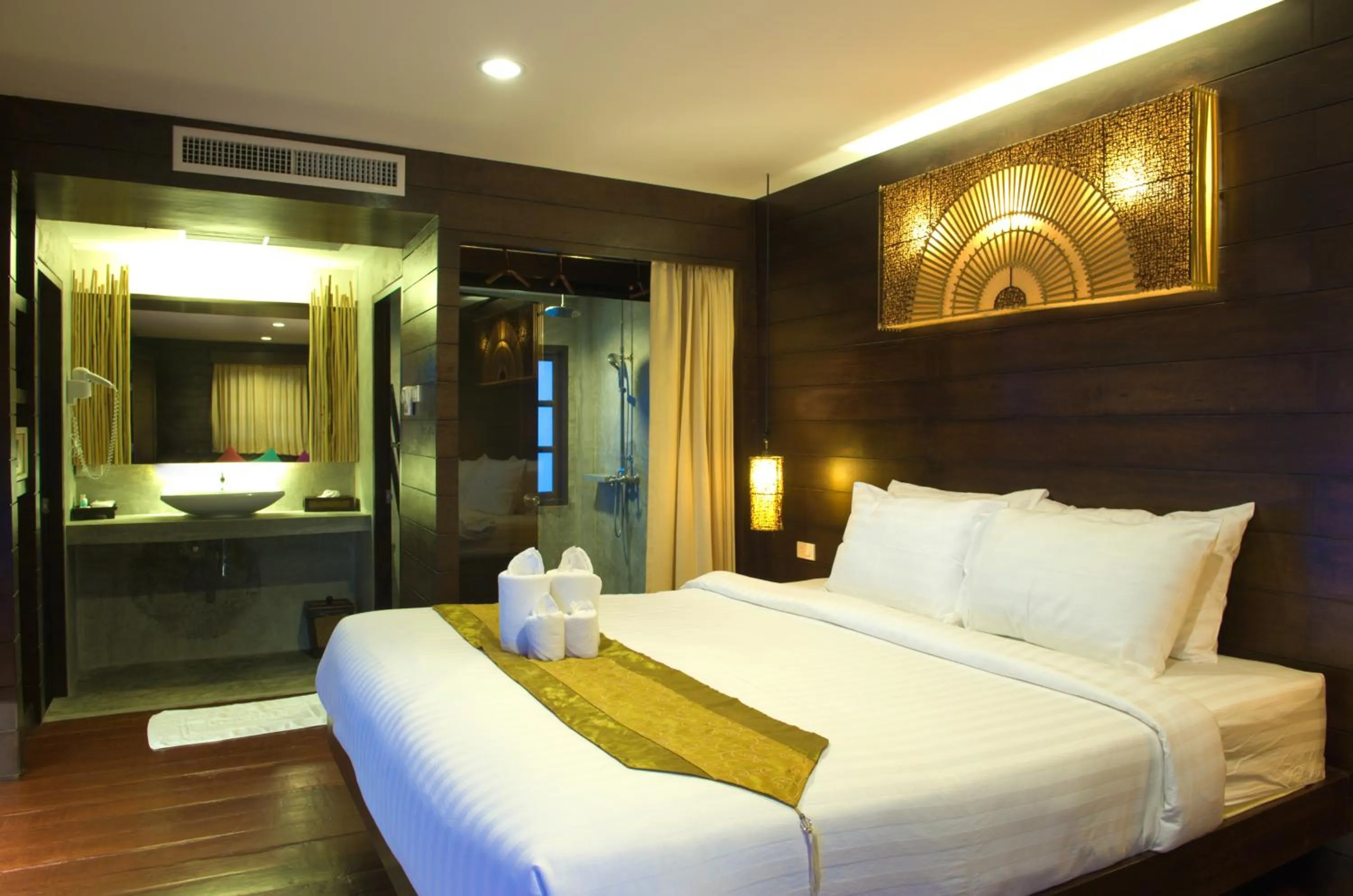 Photo of the whole room, Bed in Sea Garden Resort Haad Chao Phao