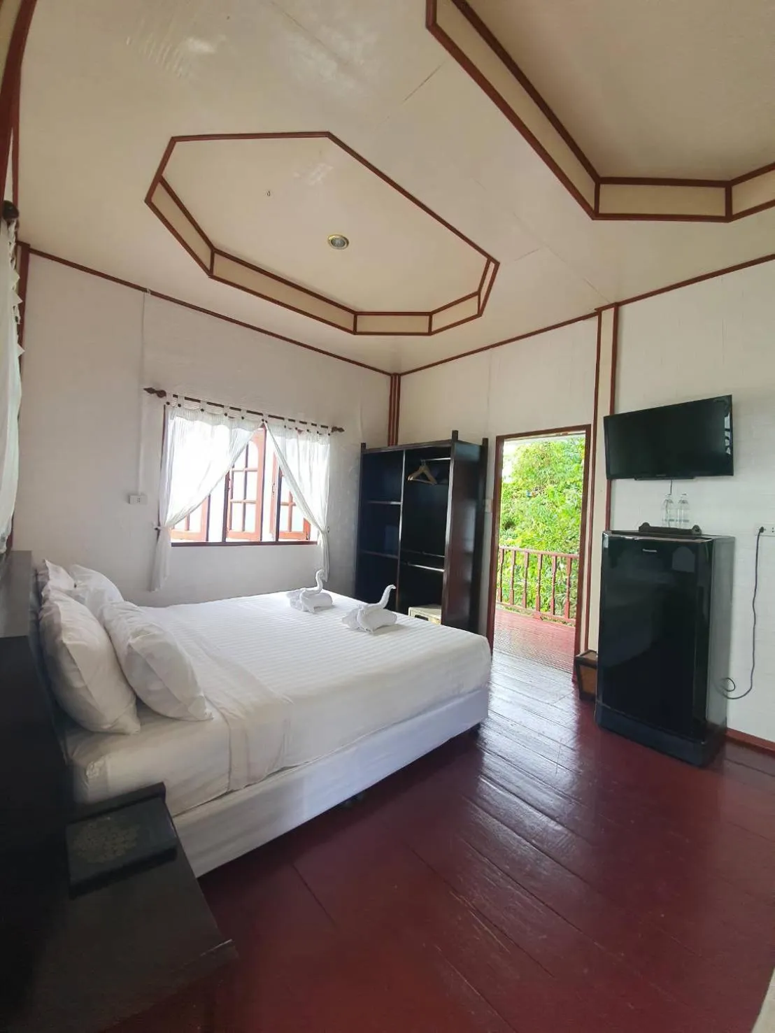 Photo of the whole room, Bed in Sea Garden Resort Haad Chao Phao