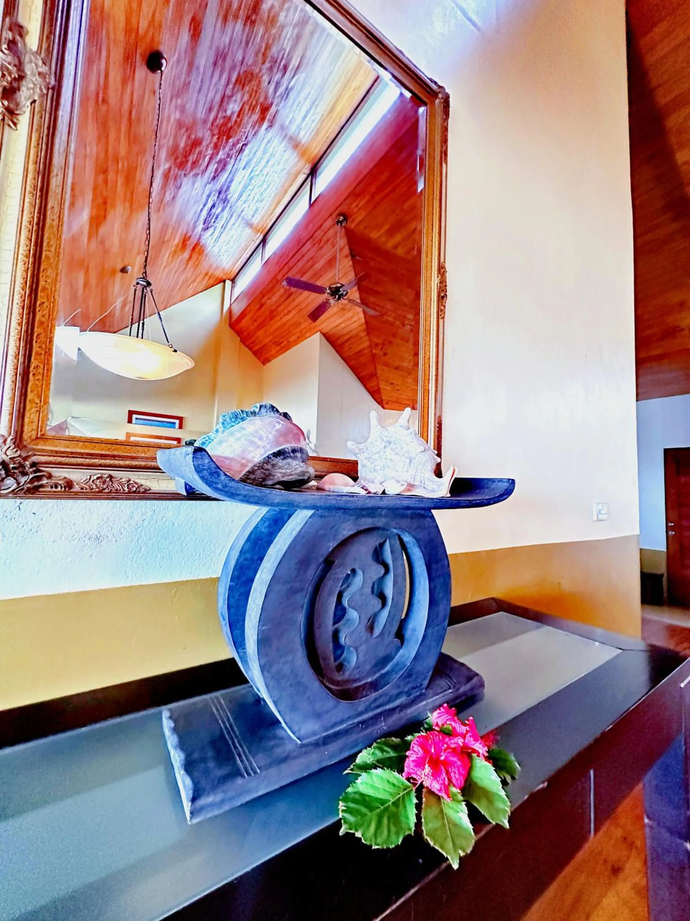 Decorative detail, Bed in Hideaway Island Resort