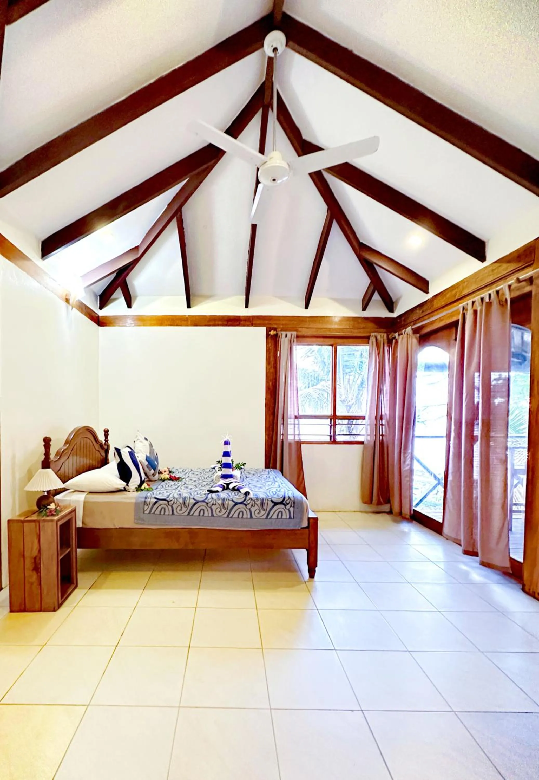 Bedroom, Bed in Hideaway Island Resort