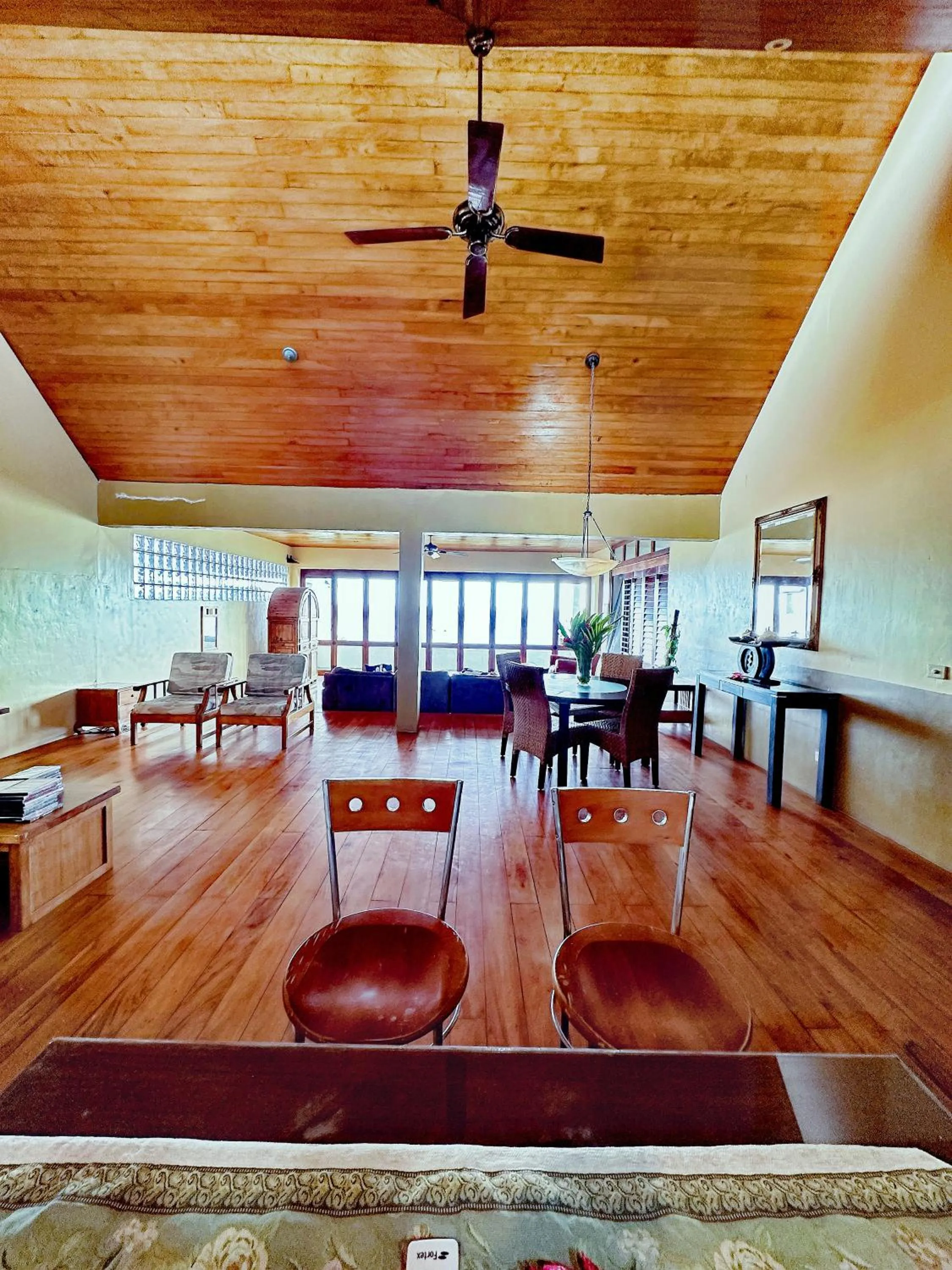 Seating area in Hideaway Island Resort