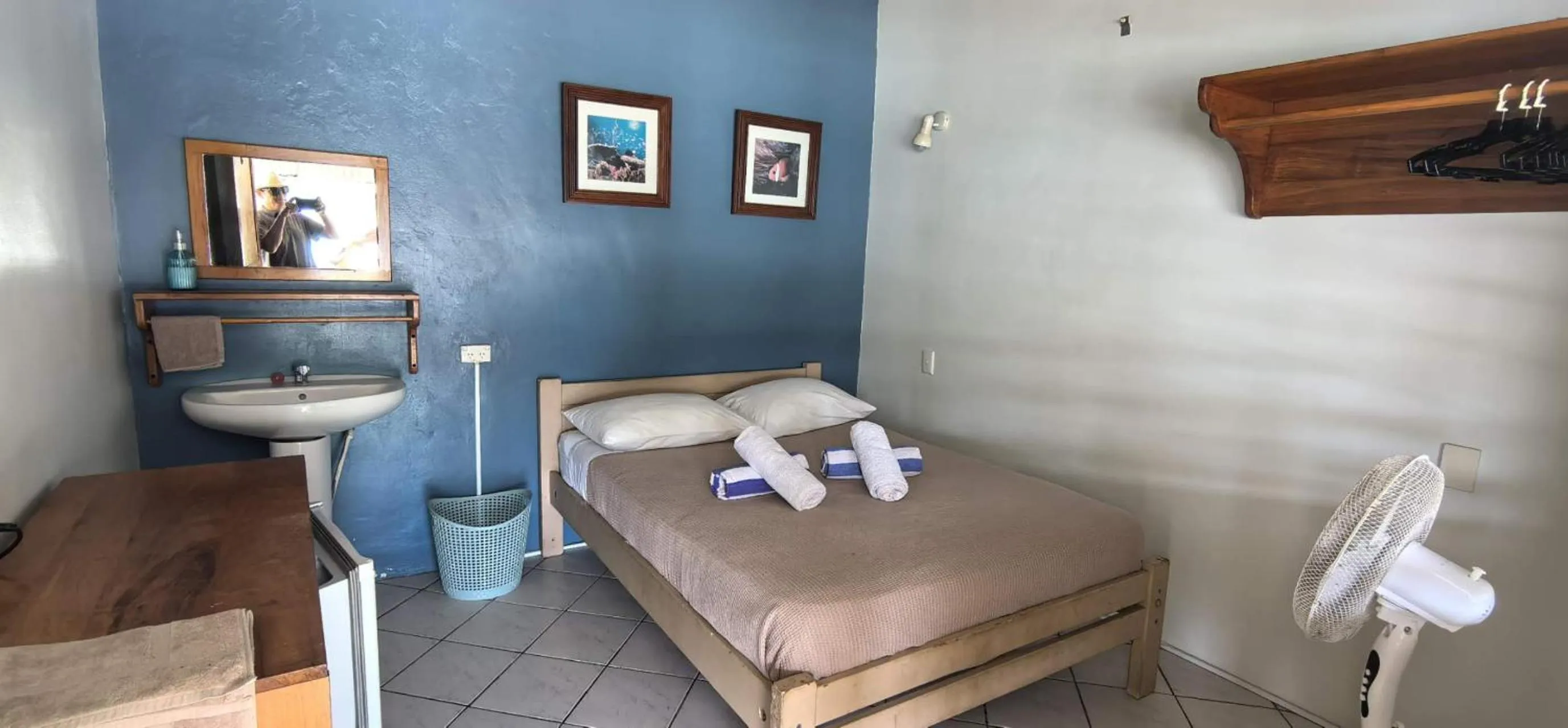 Photo of the whole room, Bed in Hideaway Island Resort