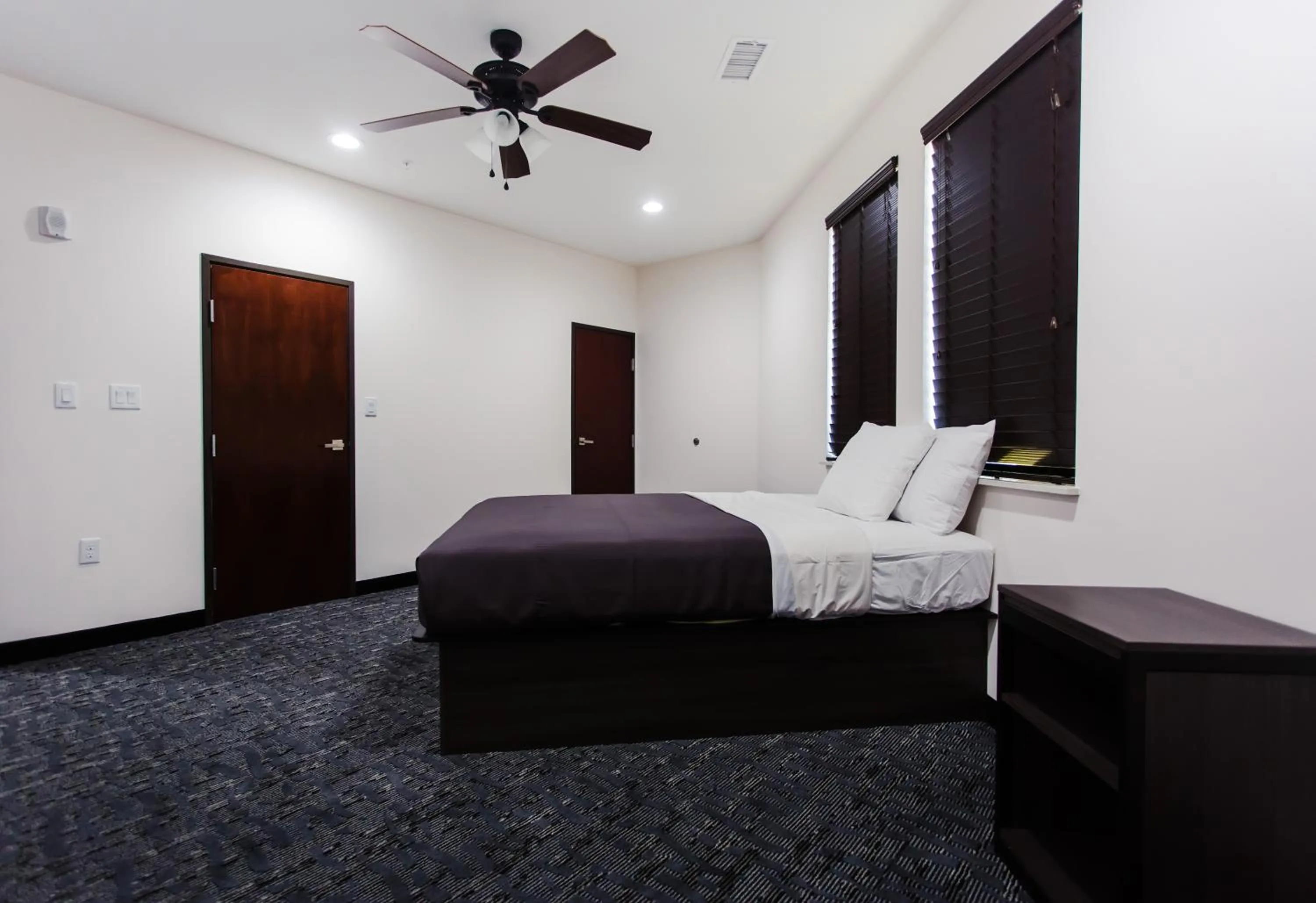 Bedroom, Bed in Palacio Royale Inn Boutique Katy