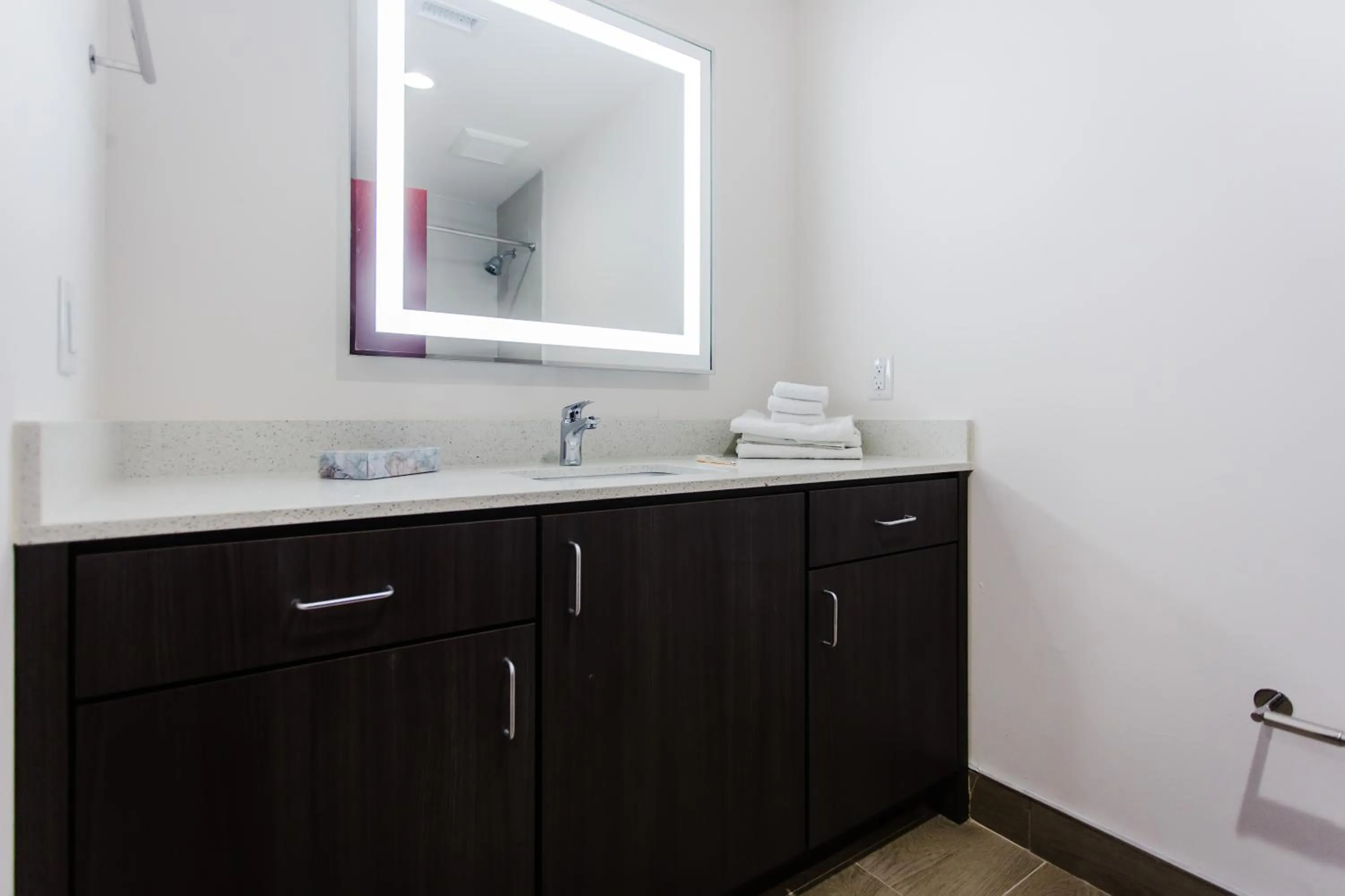 Bathroom in Palacio Royale Inn Boutique Katy