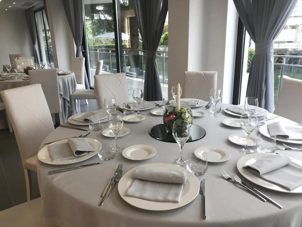 Restaurant/places to eat in DOMUS Grand Hotel