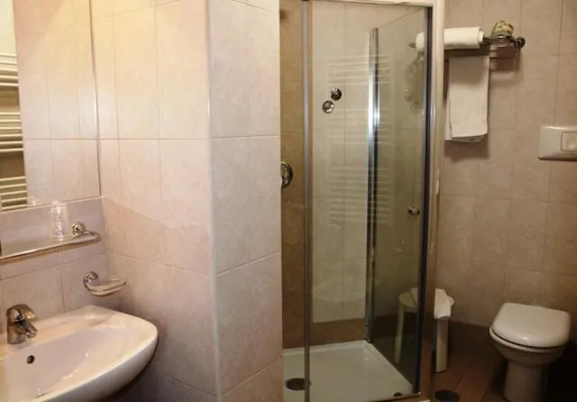 Shower in DOMUS Grand Hotel