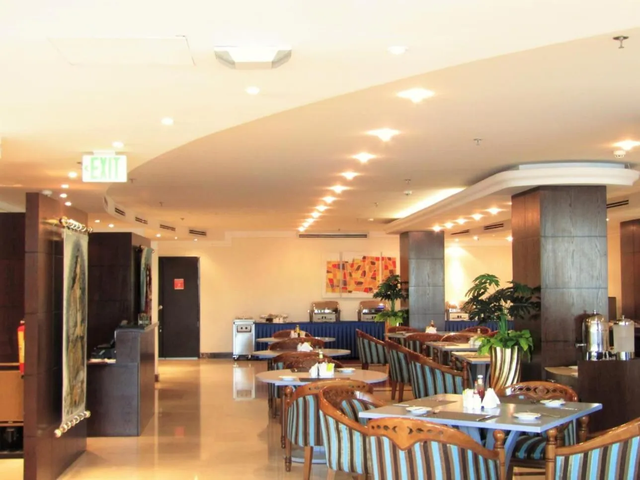 Restaurant/places to eat in Musherib Hotel