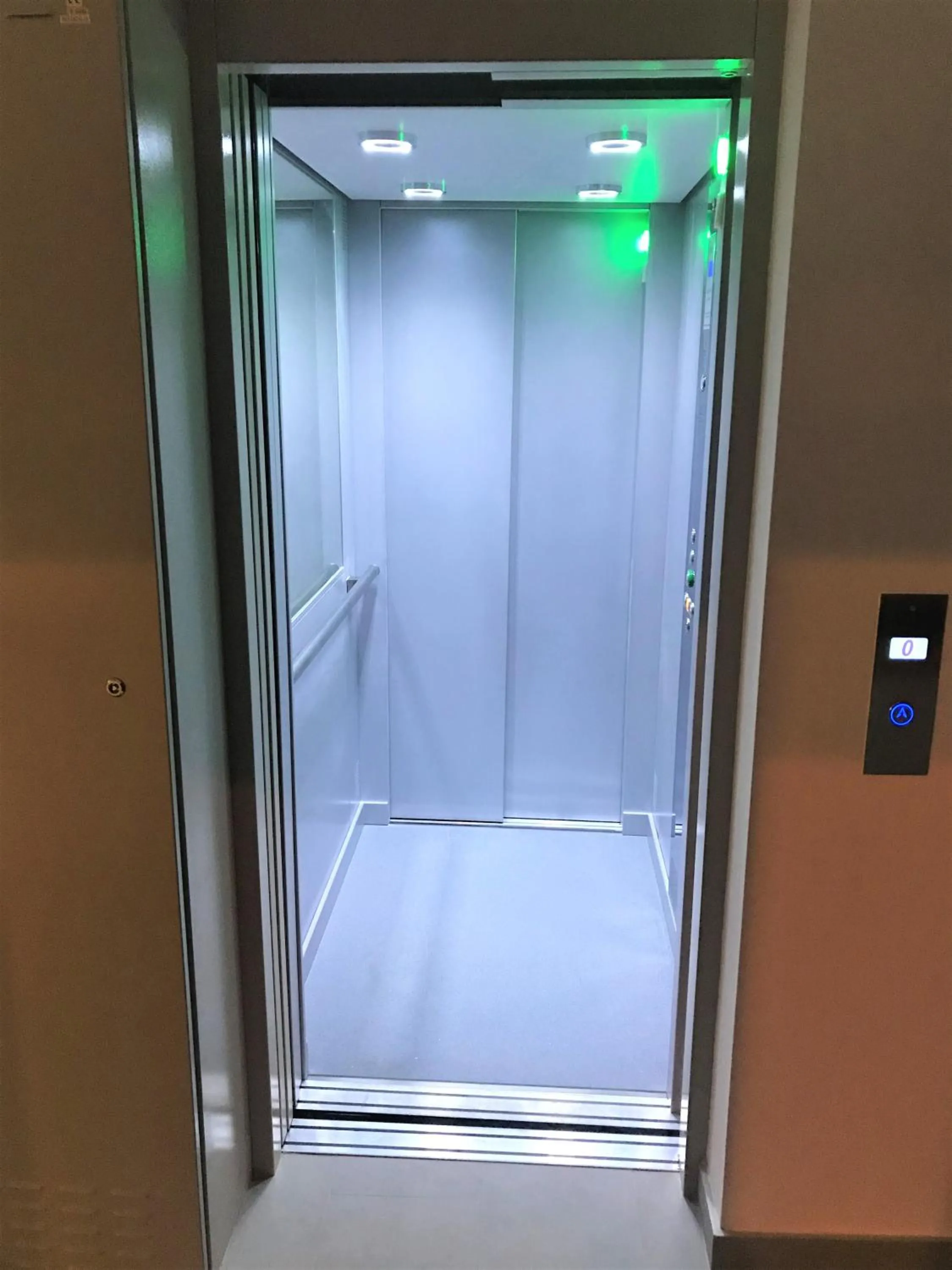 elevator in 16 Lakes Hotel