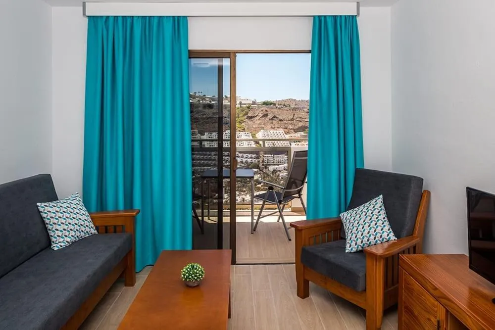 Seating area in Montesol Atsol