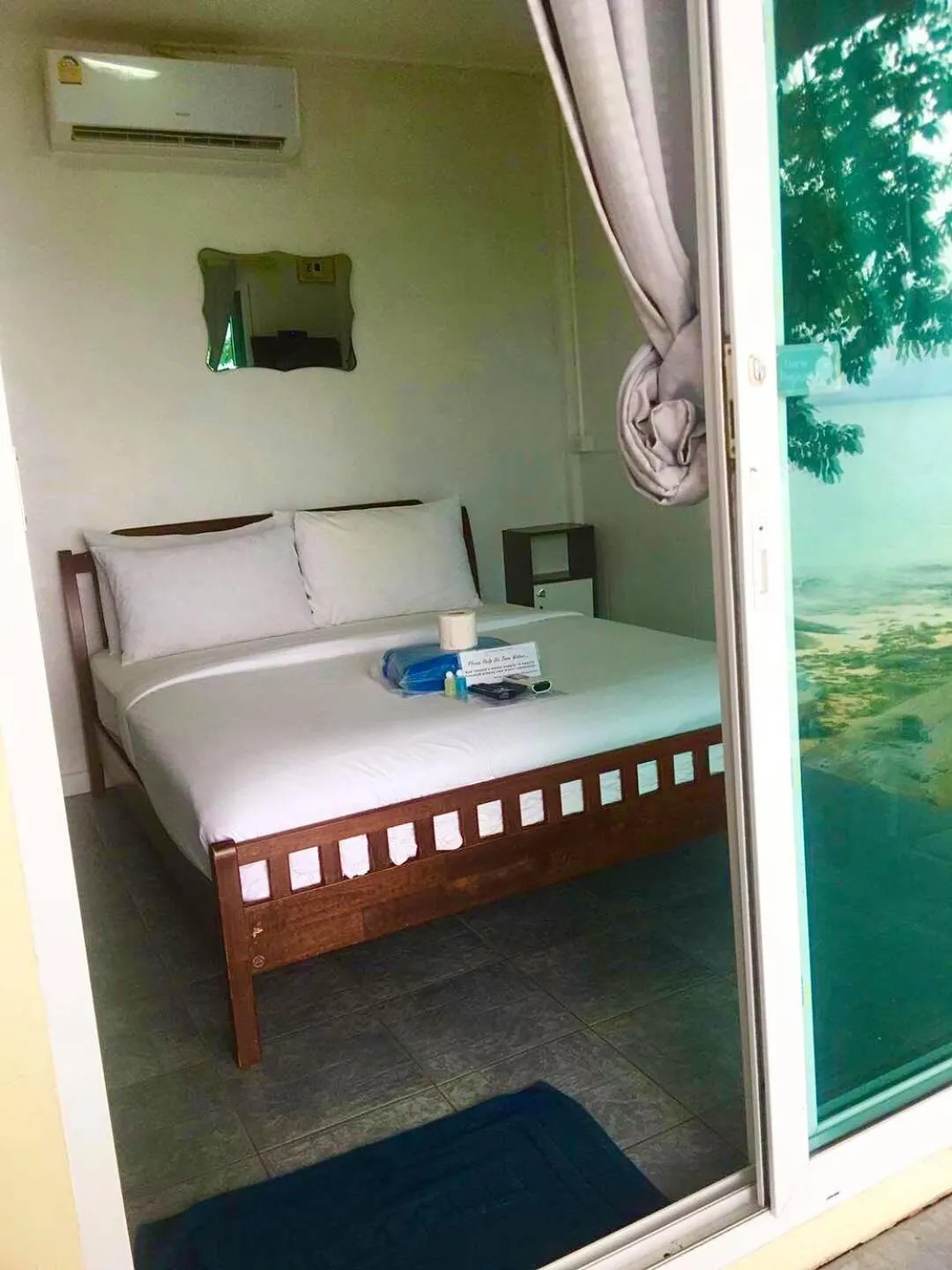 Bed in Sunrise Villas Seaview