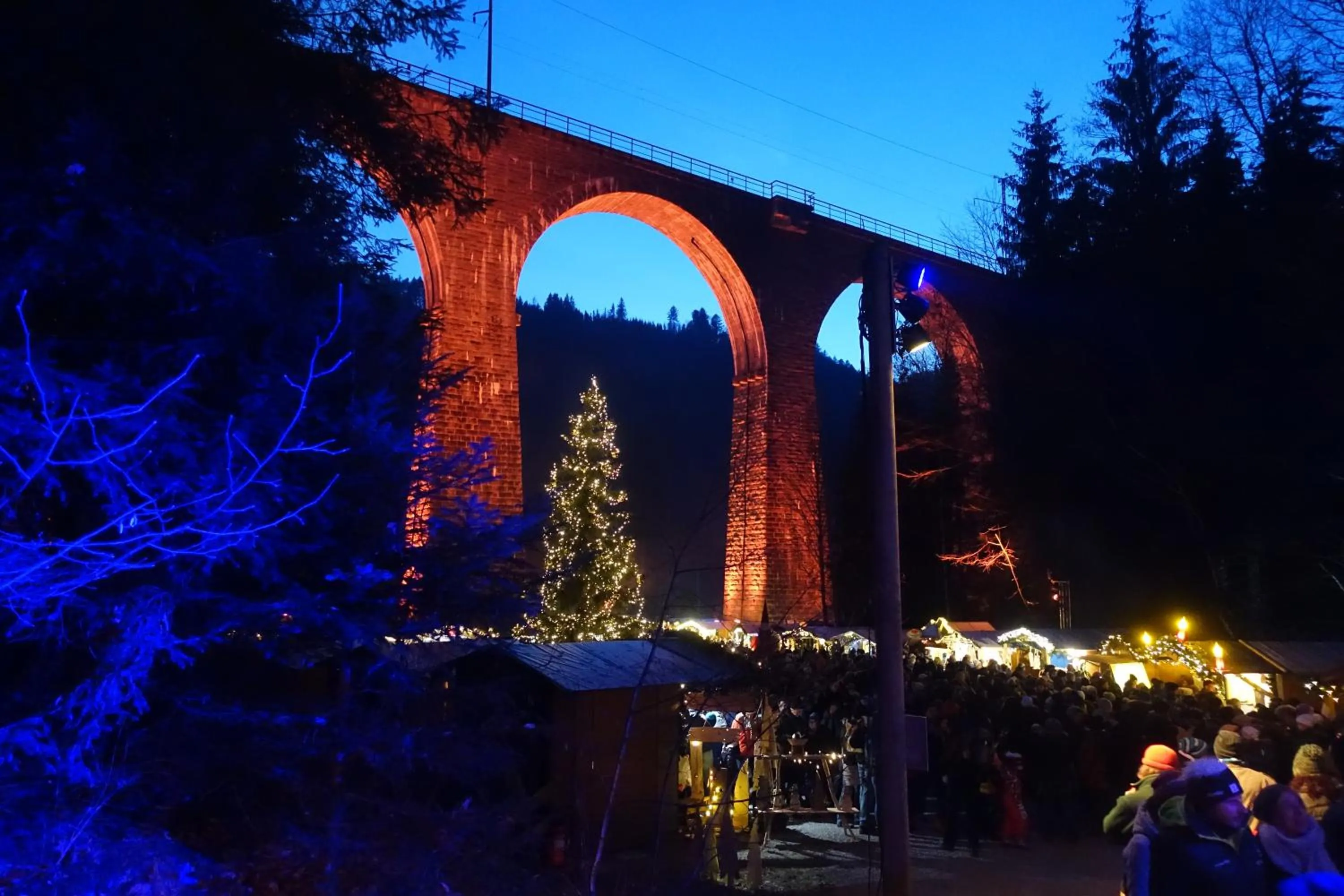 Entertainment in Hollhouse - Bed & Breakfast