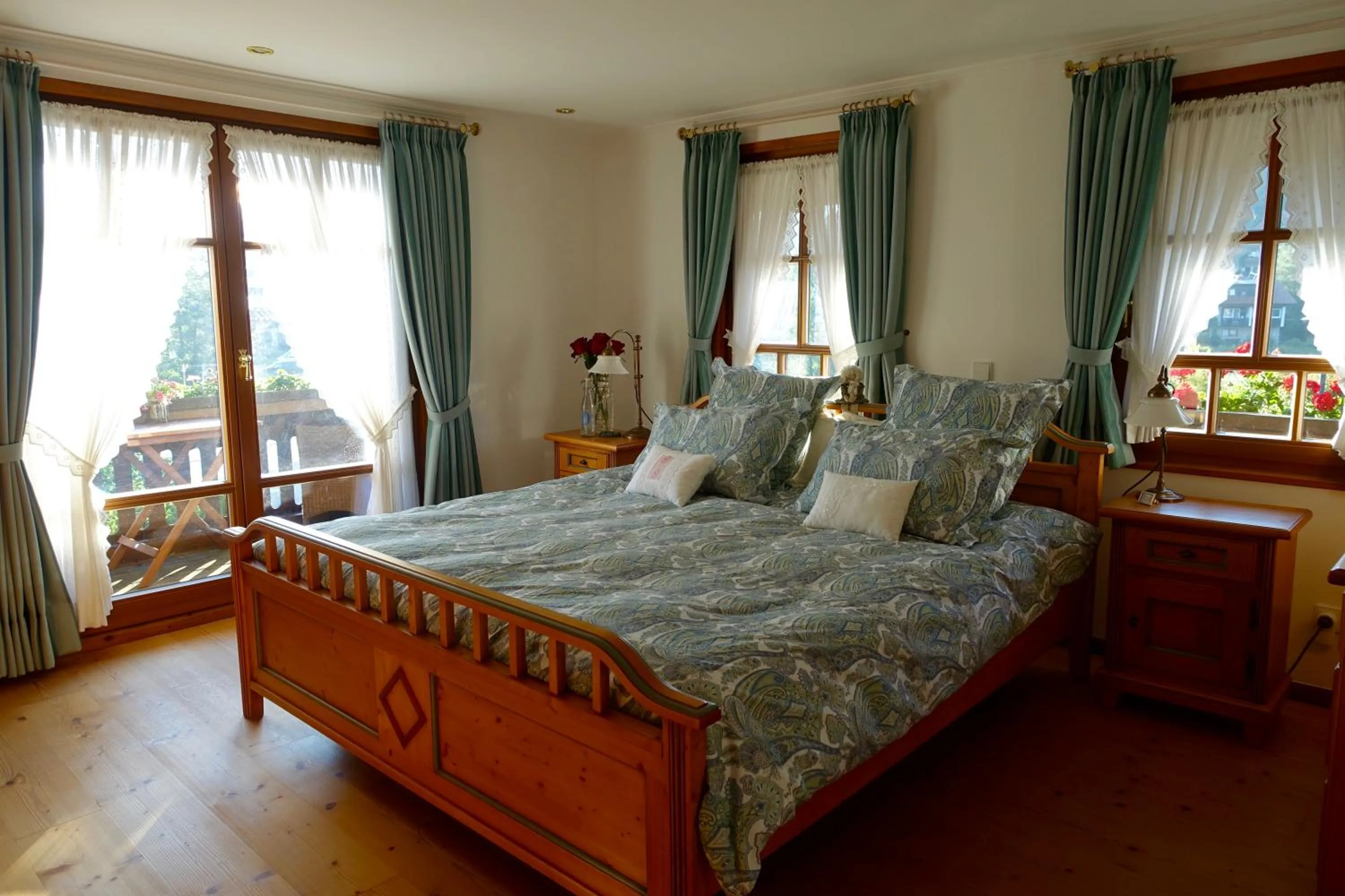 Photo of the whole room, Bed in Hollhouse - Bed & Breakfast