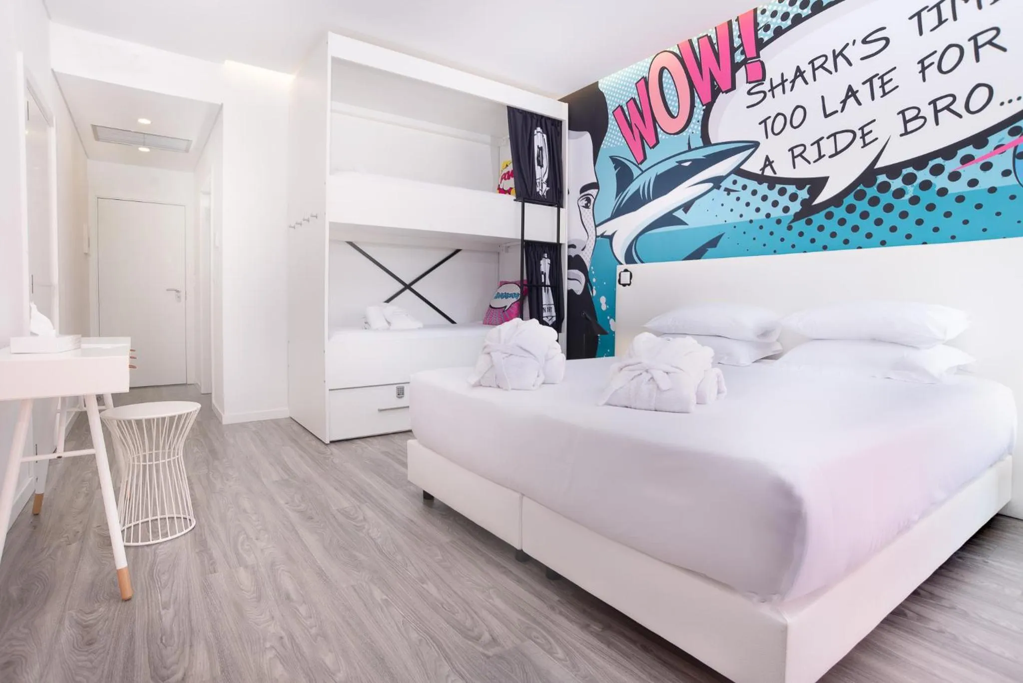 Family, Bed in RIDE Surf Resort & Spa Peniche