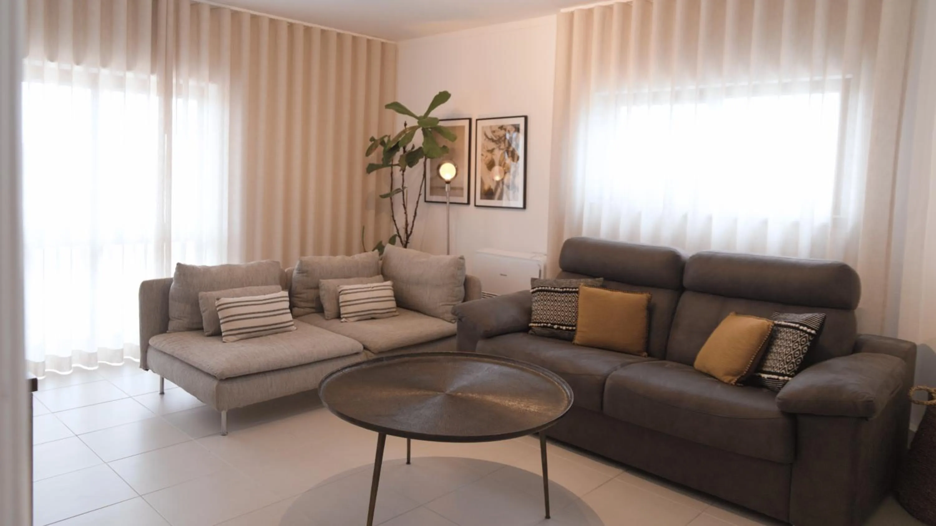 Seating area in RIDE Surf Resort & Spa Peniche