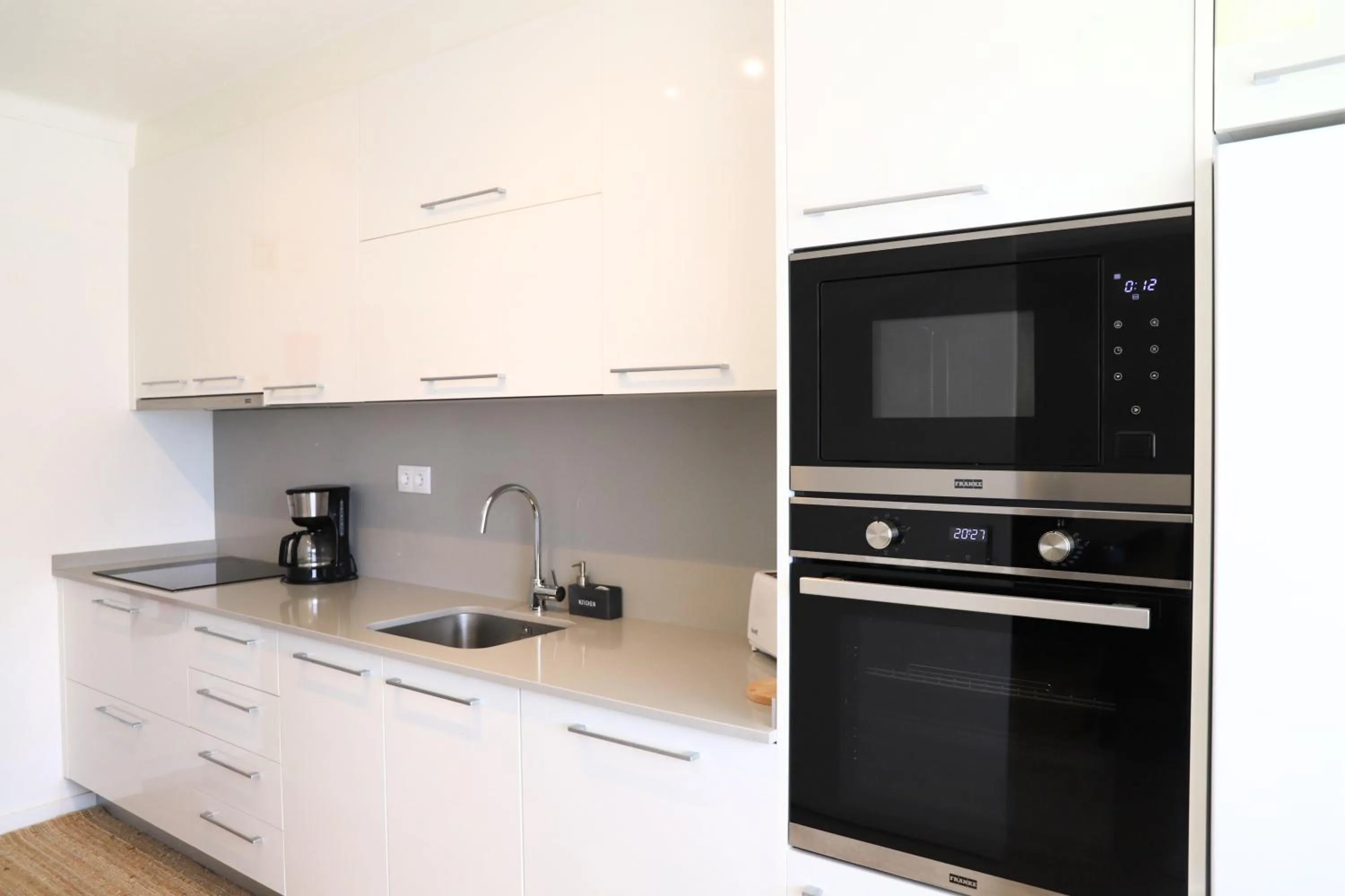 Kitchen or kitchenette in RIDE Surf Resort & Spa Peniche