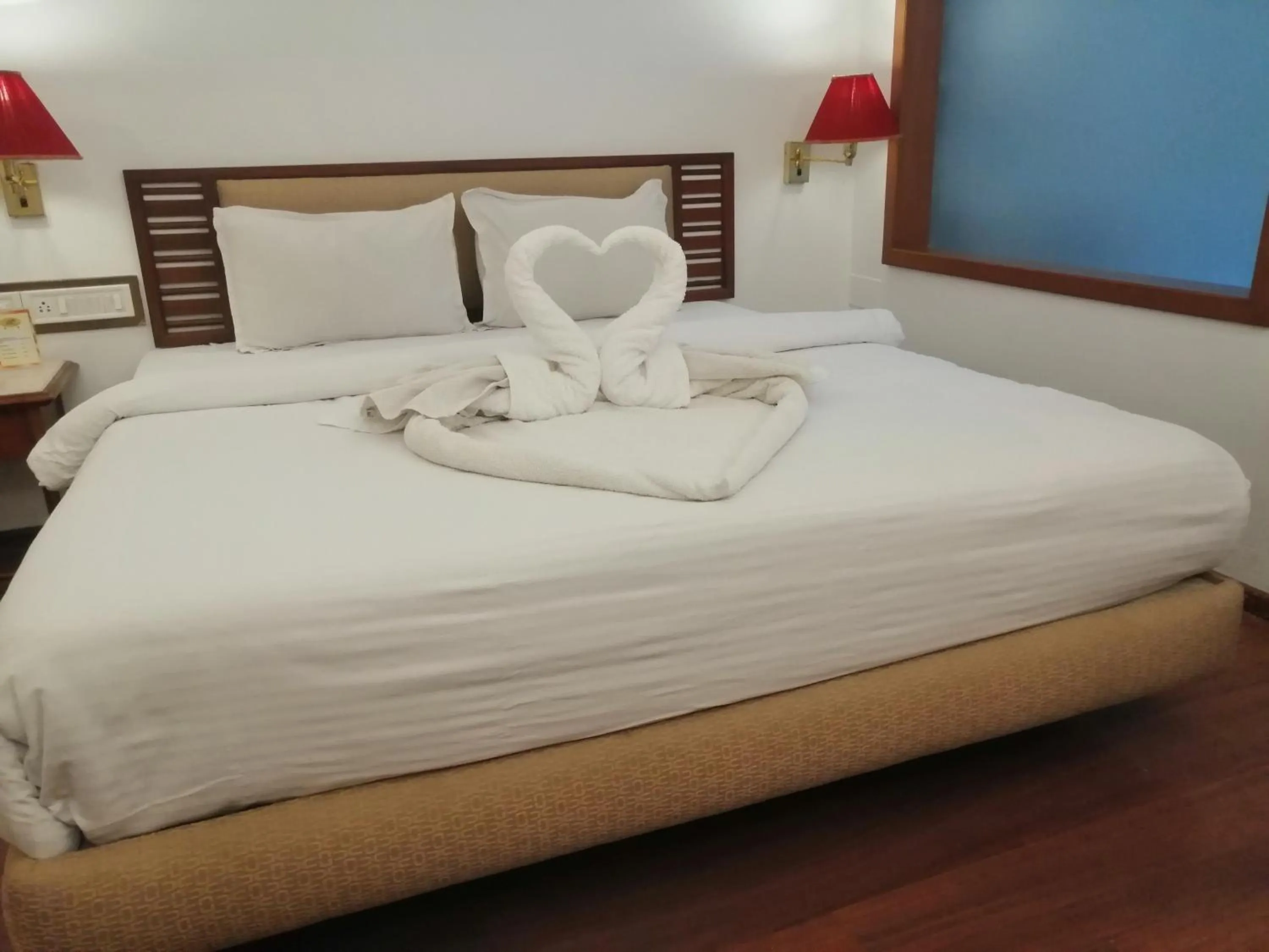 Bed in Hotel Maharaja Regency