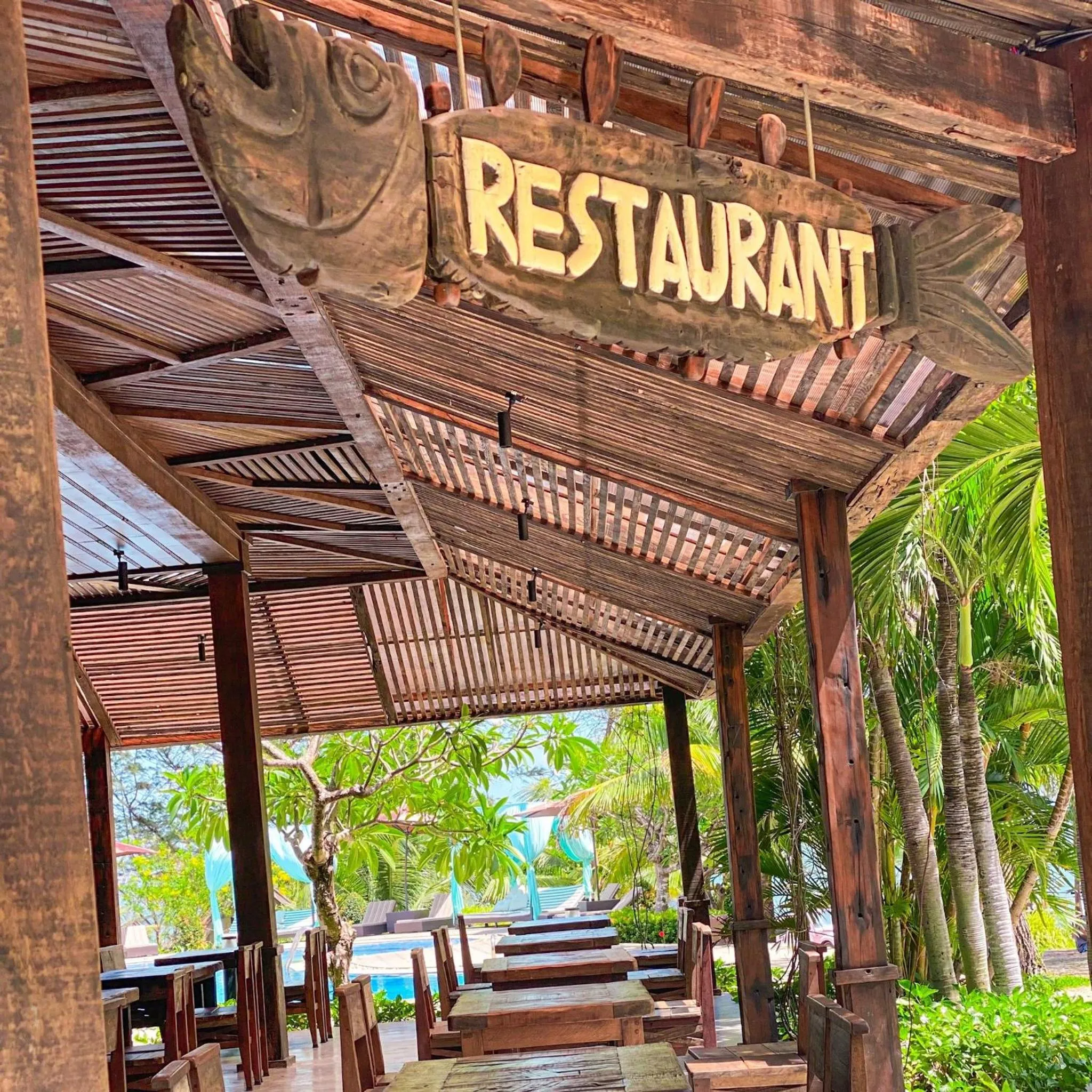Restaurant/places to eat in Long Hải Channel Beach Resort