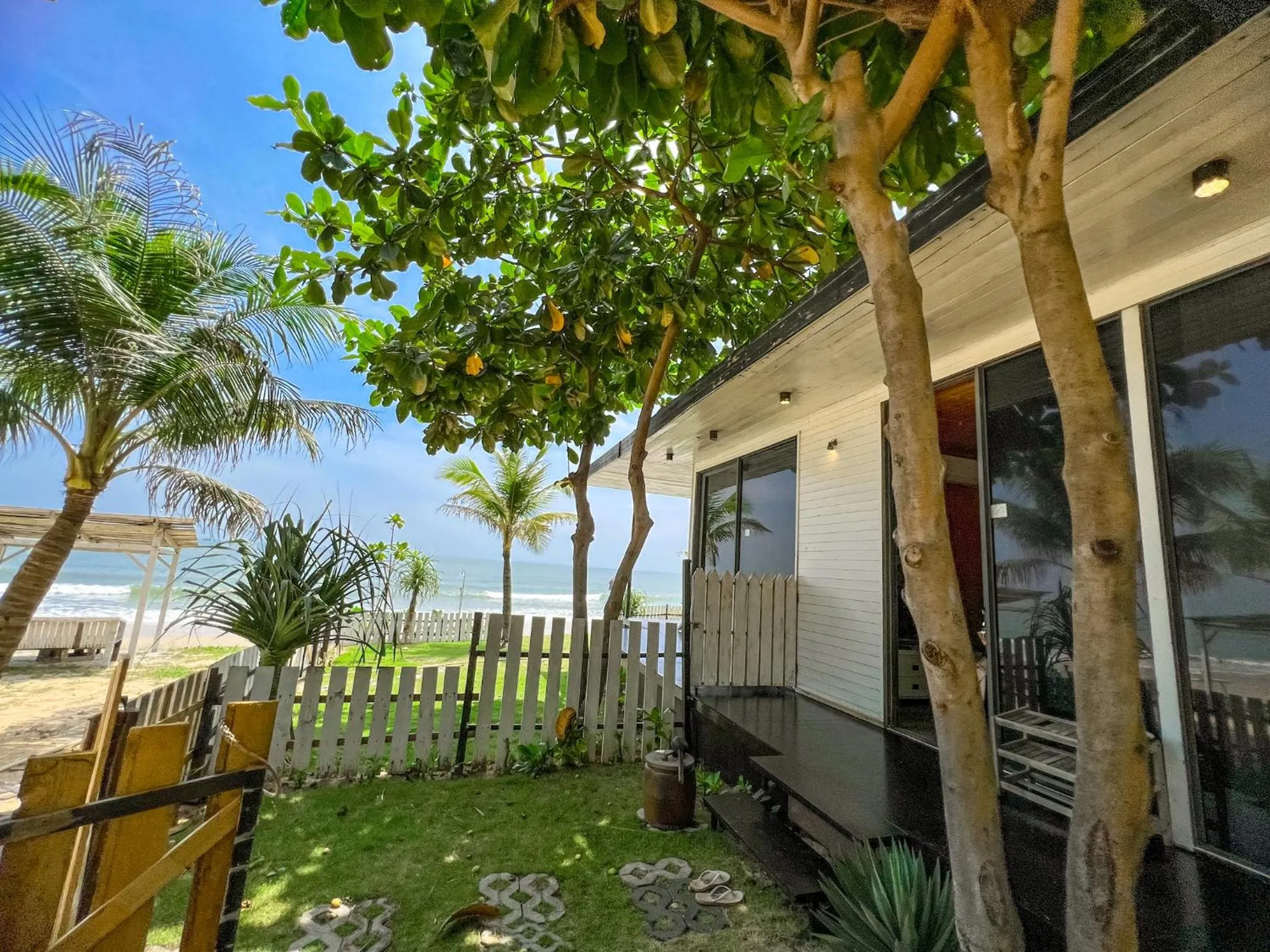 Long Hải Channel Beach Resort