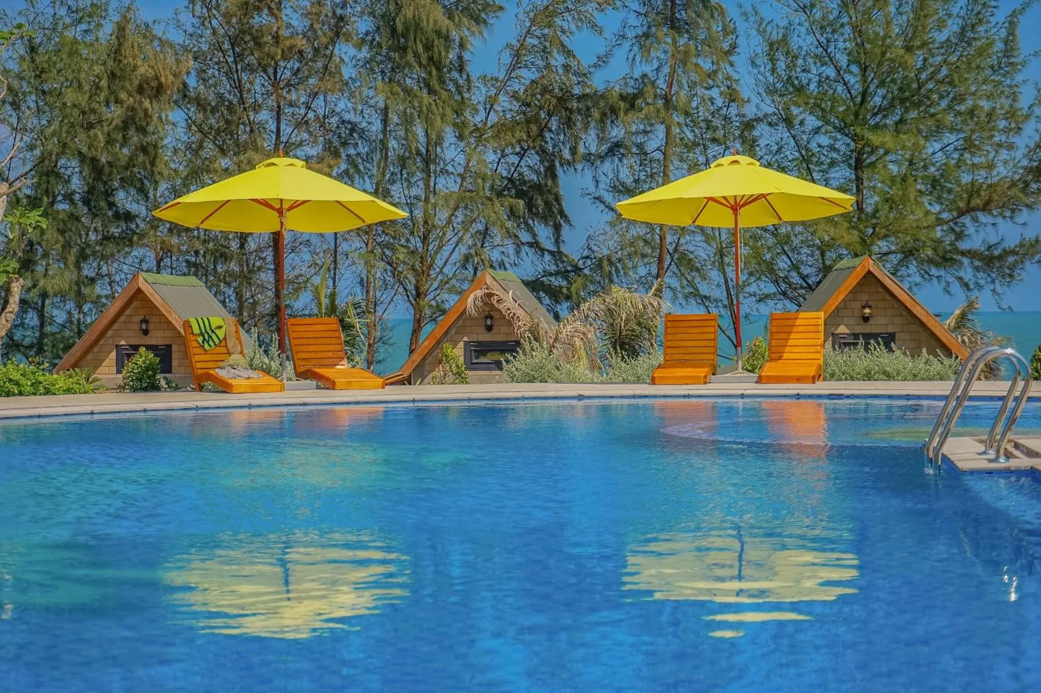 Long Hải Channel Beach Resort