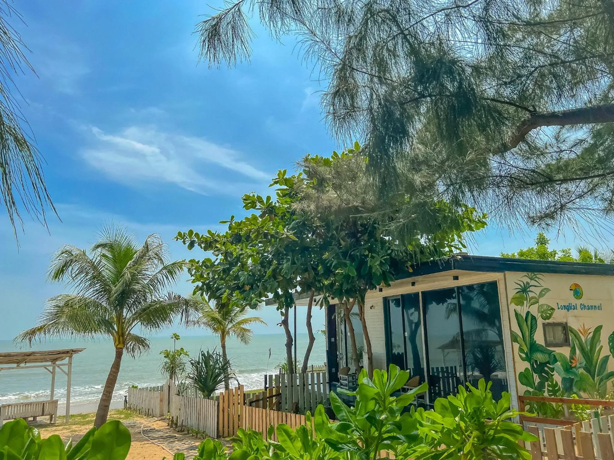 Long Hải Channel Beach Resort