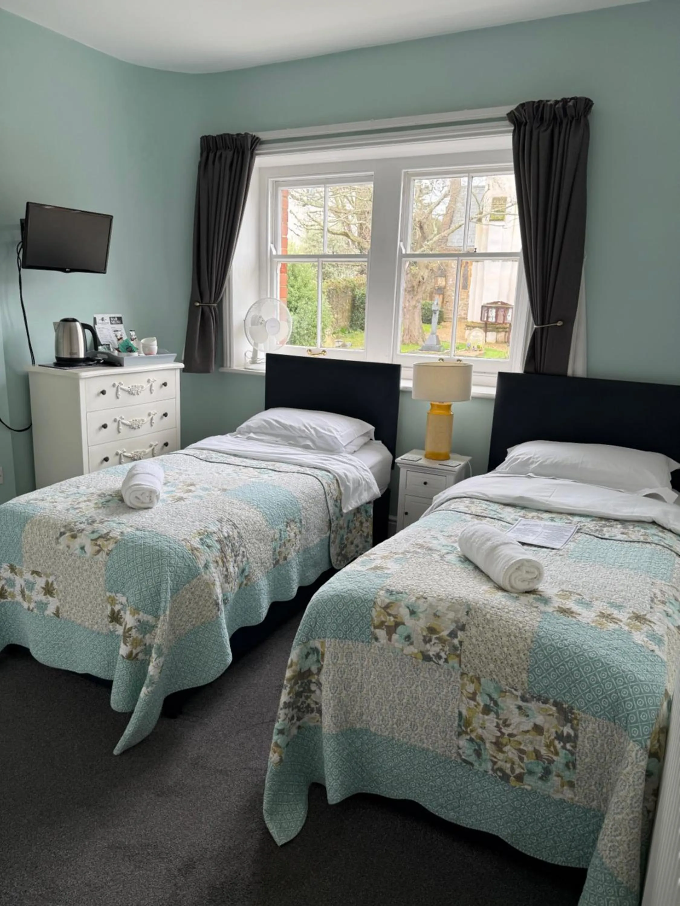 Bed in The Nags Head - Room only accommodation