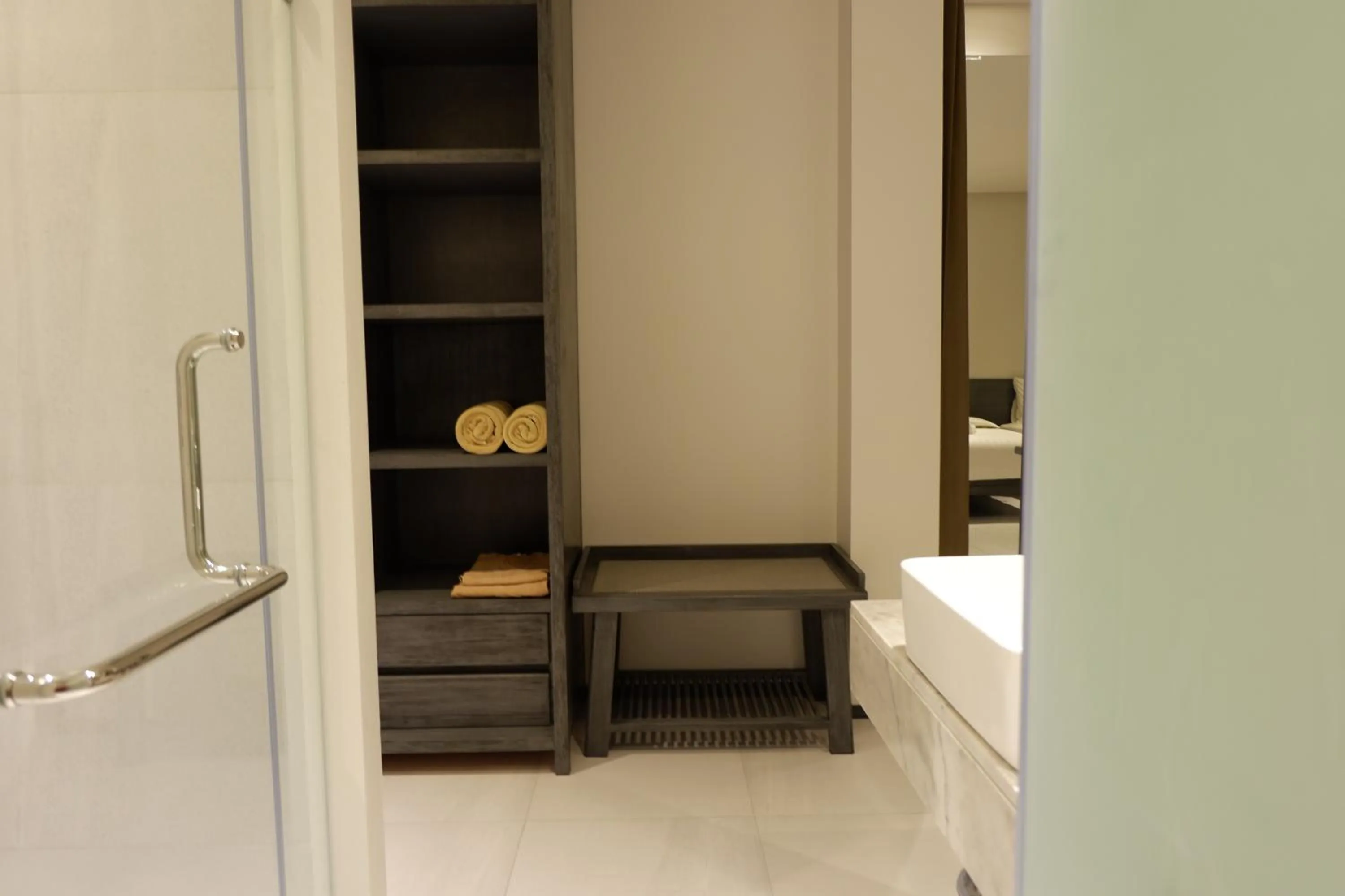 Area and facilities, Bed in Maehaad Bay Resort - SHA Plus