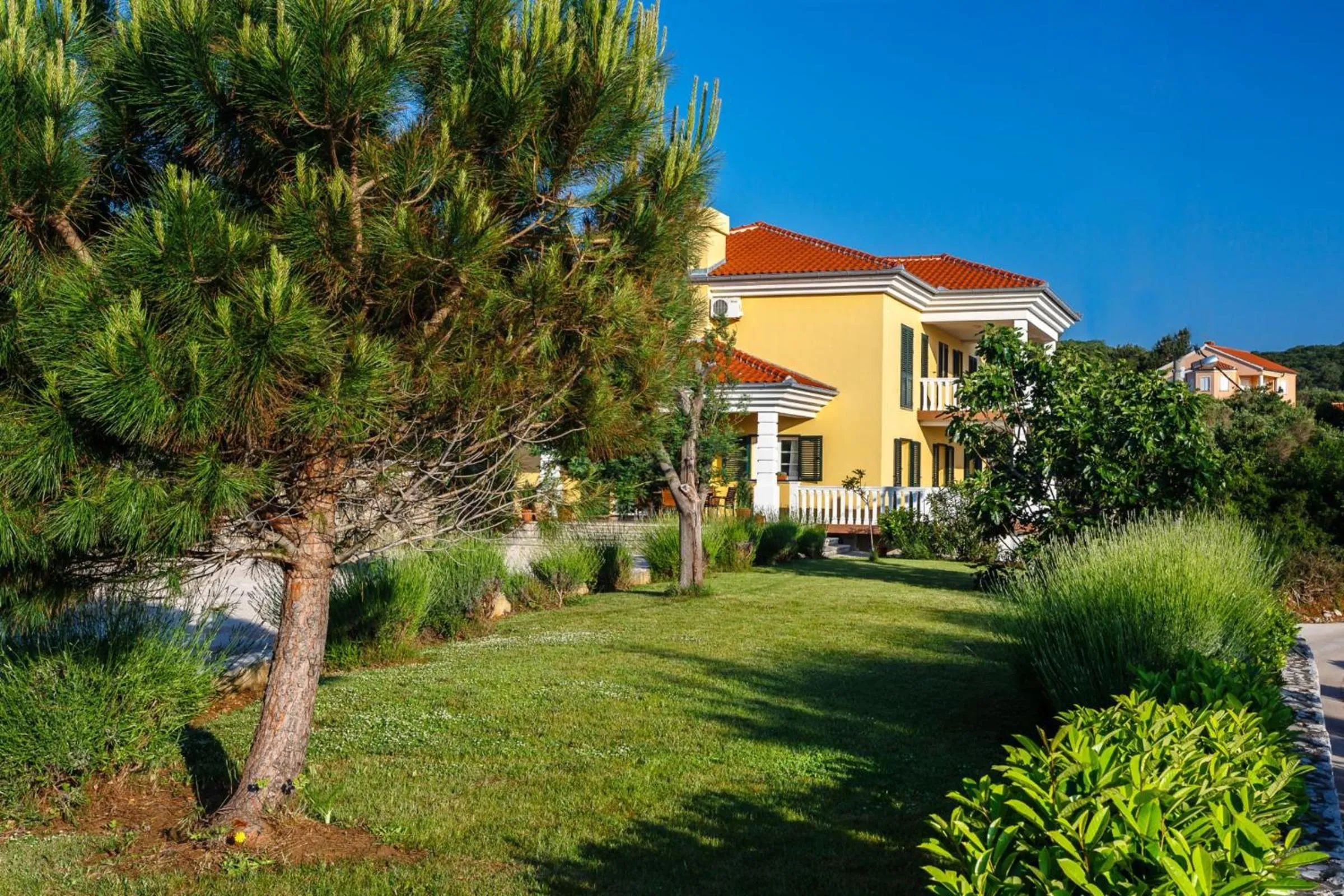 Property building in Villa Mirela