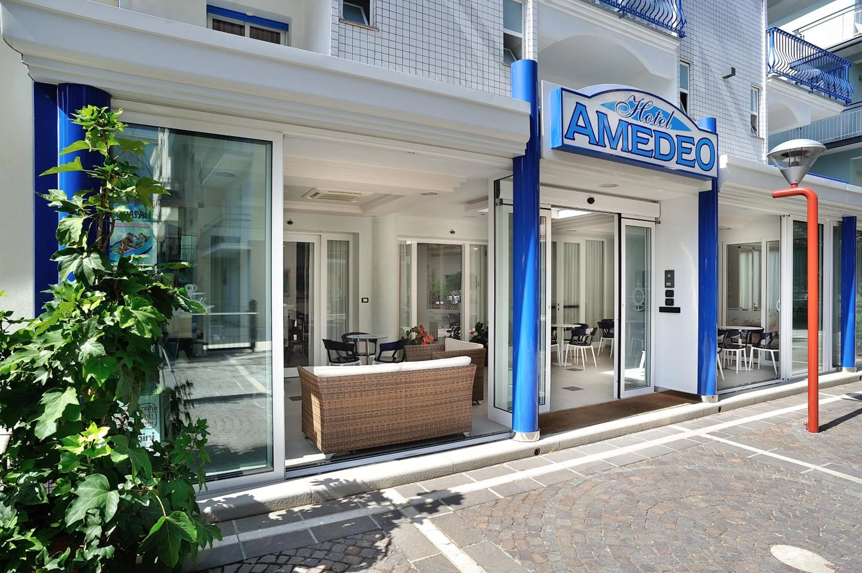 Facade/entrance in Hotel Amedeo