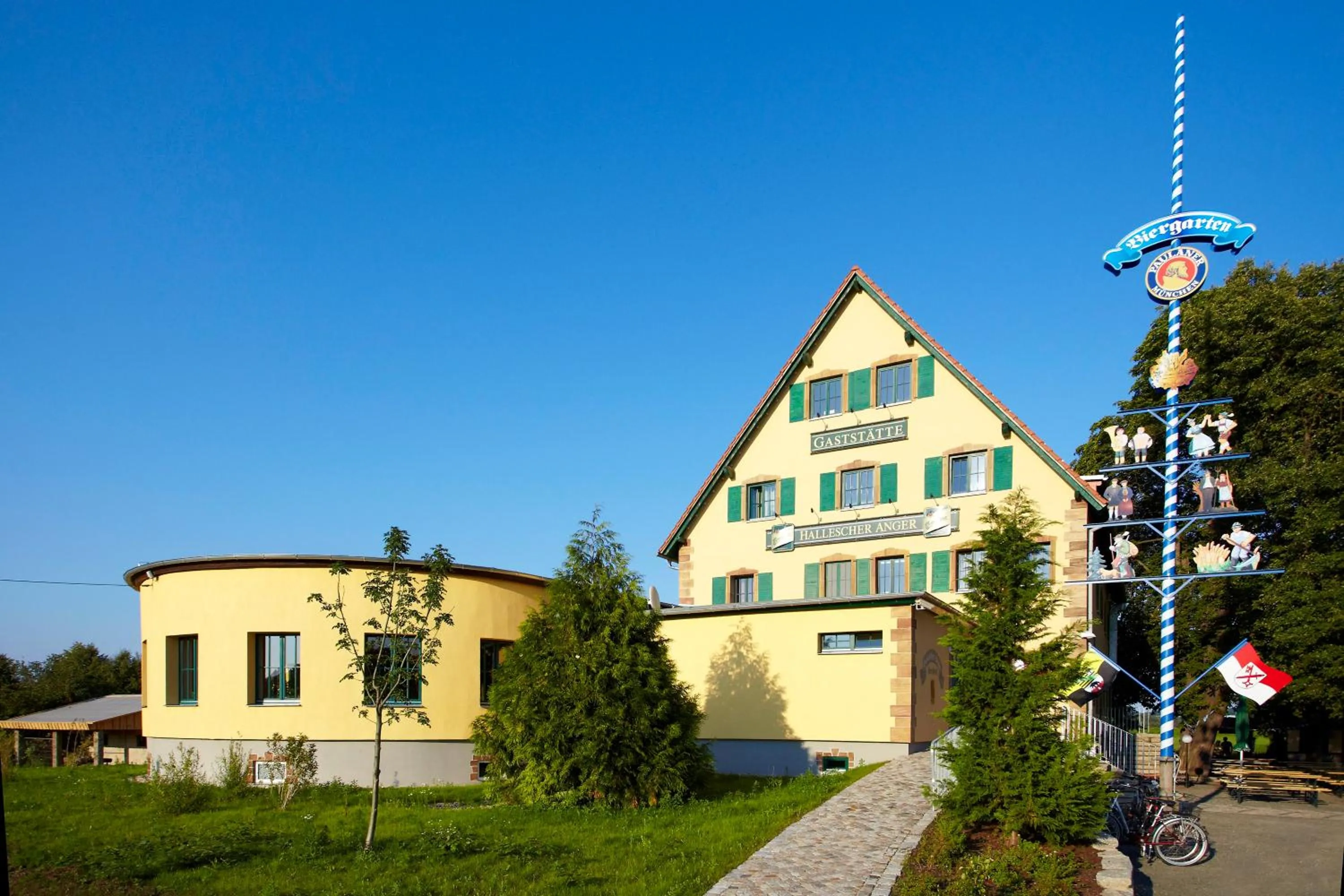 Facade/entrance in Gastwirtschaft & Hotel Hallescher Anger