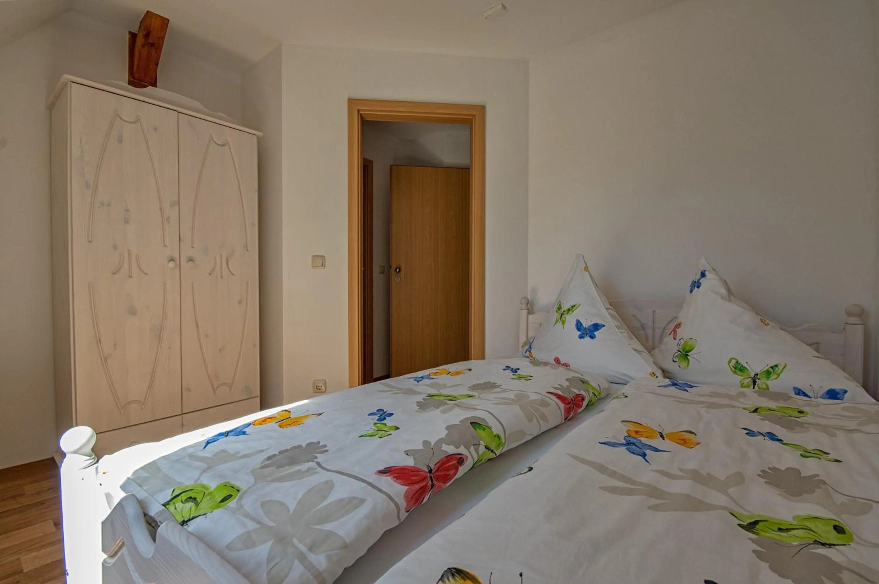 Bedroom, Bed in Gastwirtschaft & Hotel Hallescher Anger