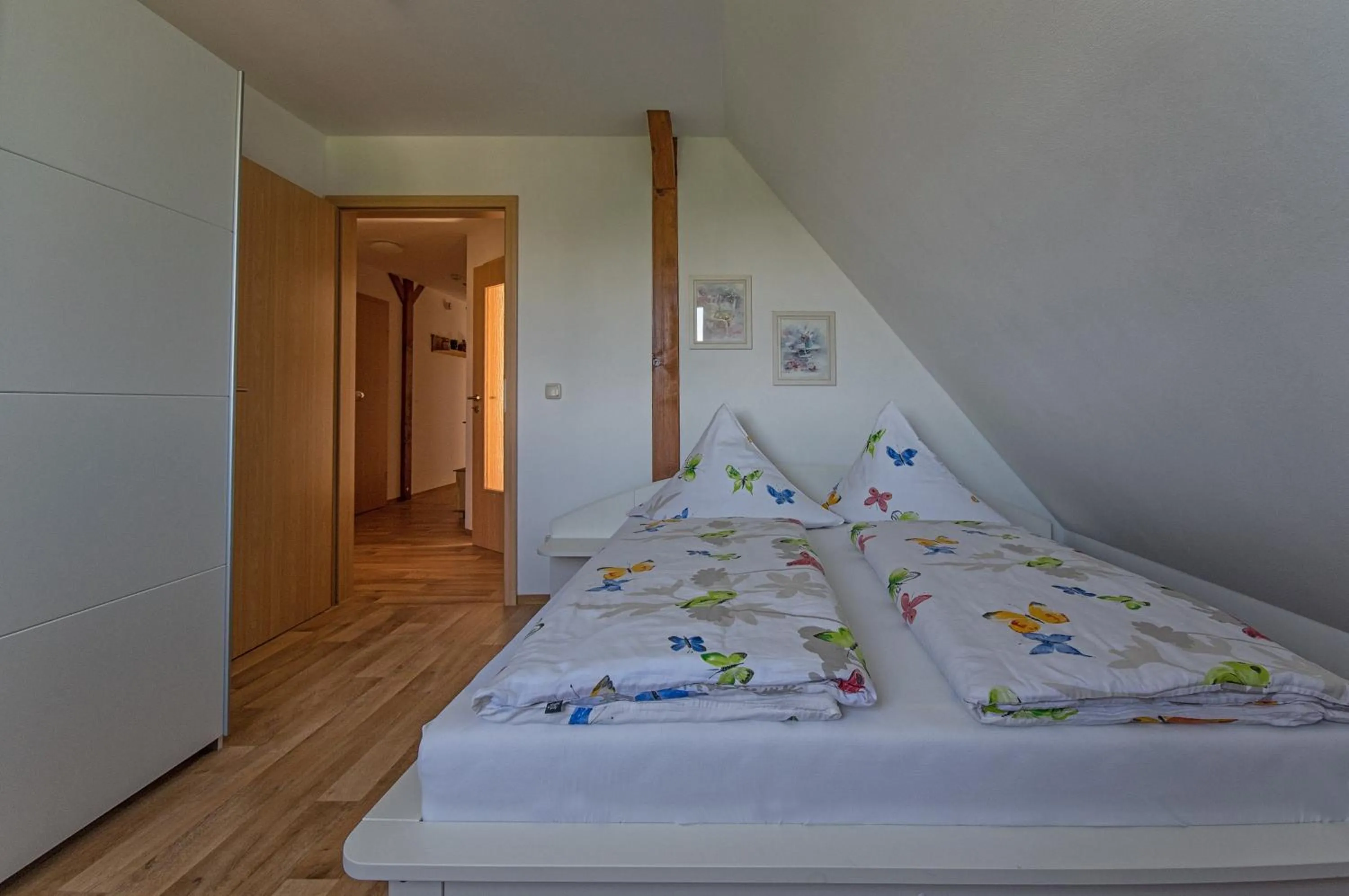 Bedroom, Bed in Gastwirtschaft & Hotel Hallescher Anger