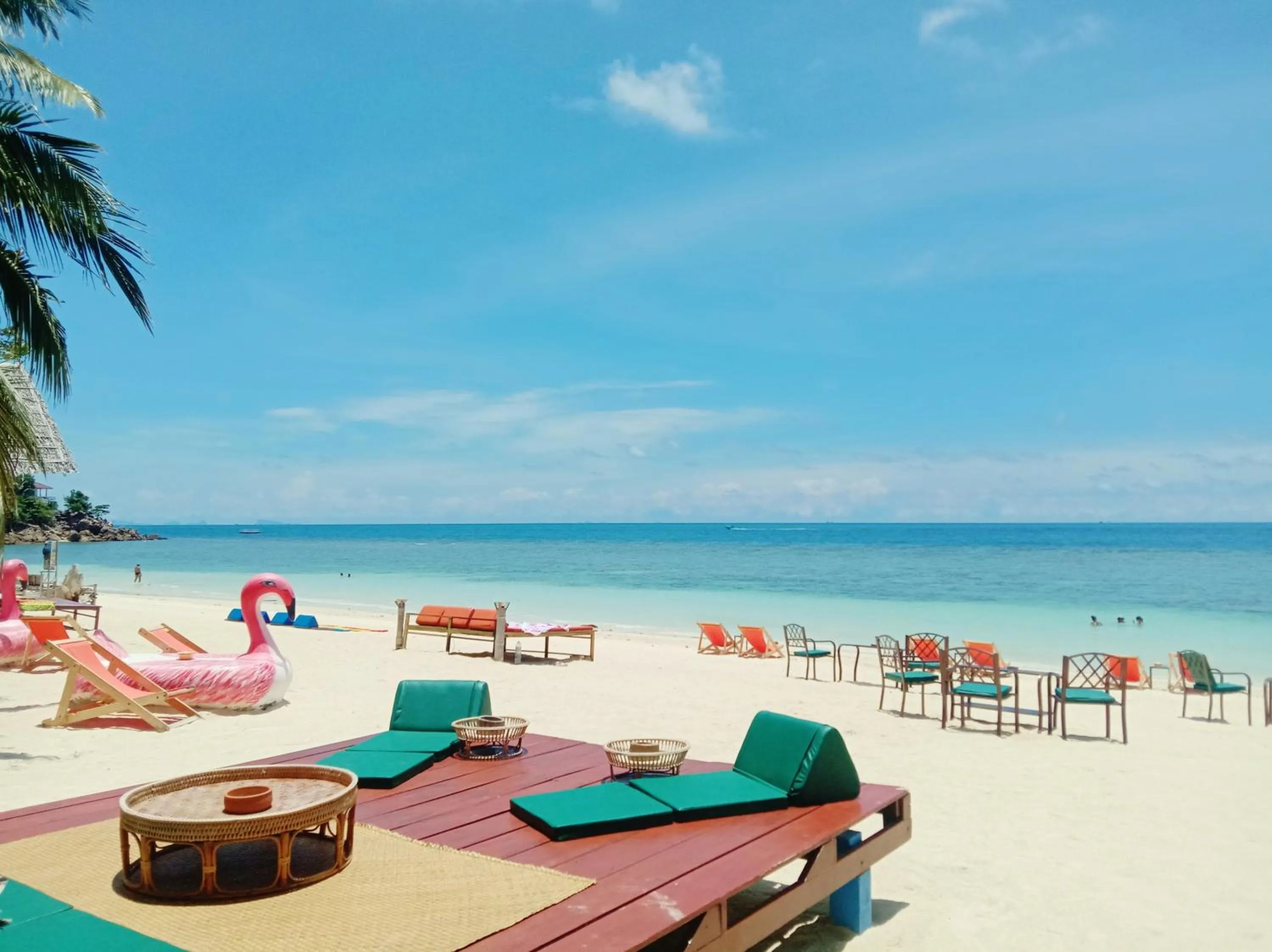 Restaurant/places to eat in Seaboard Bungalow