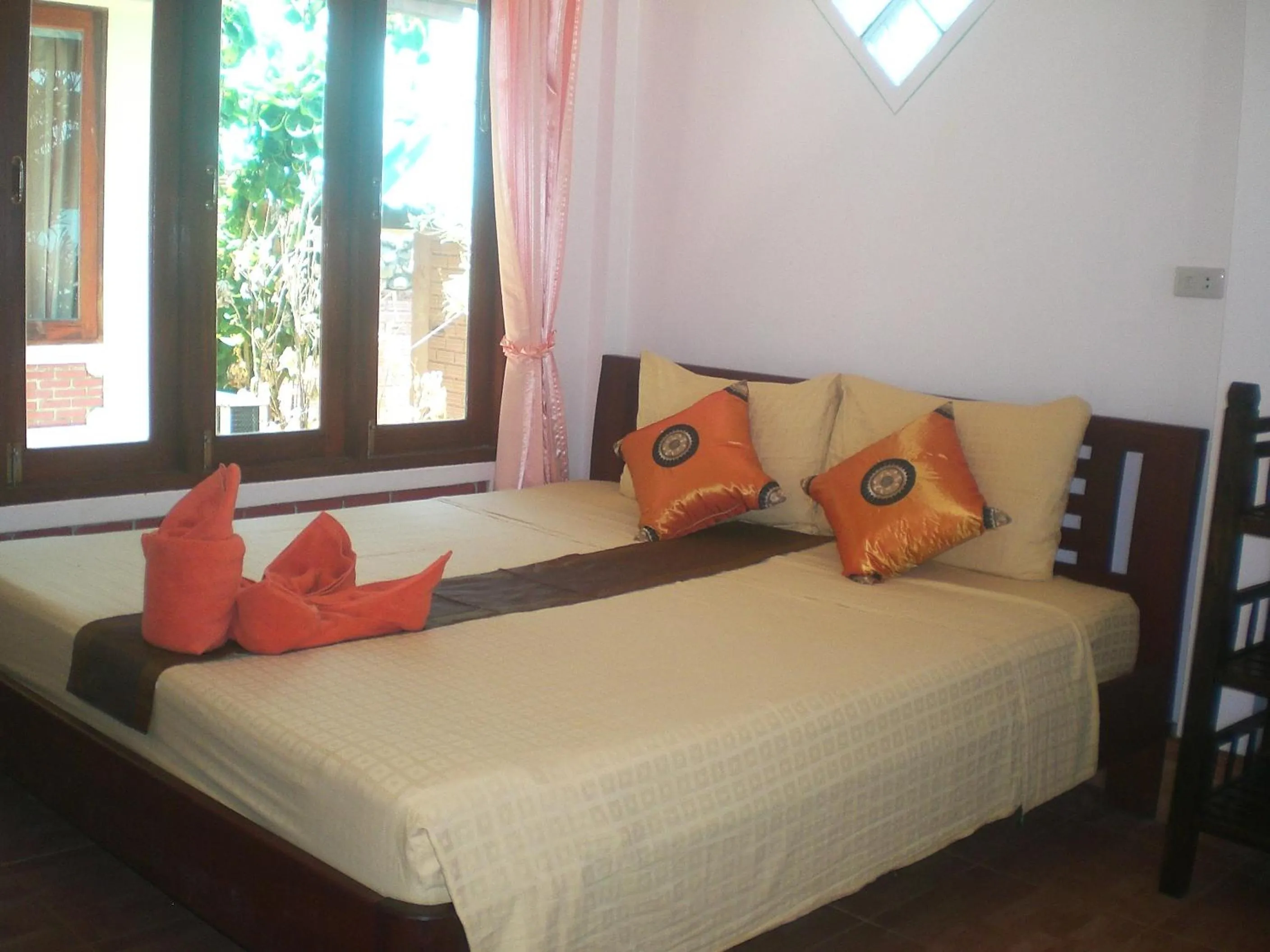 Bed in Seaboard Bungalow