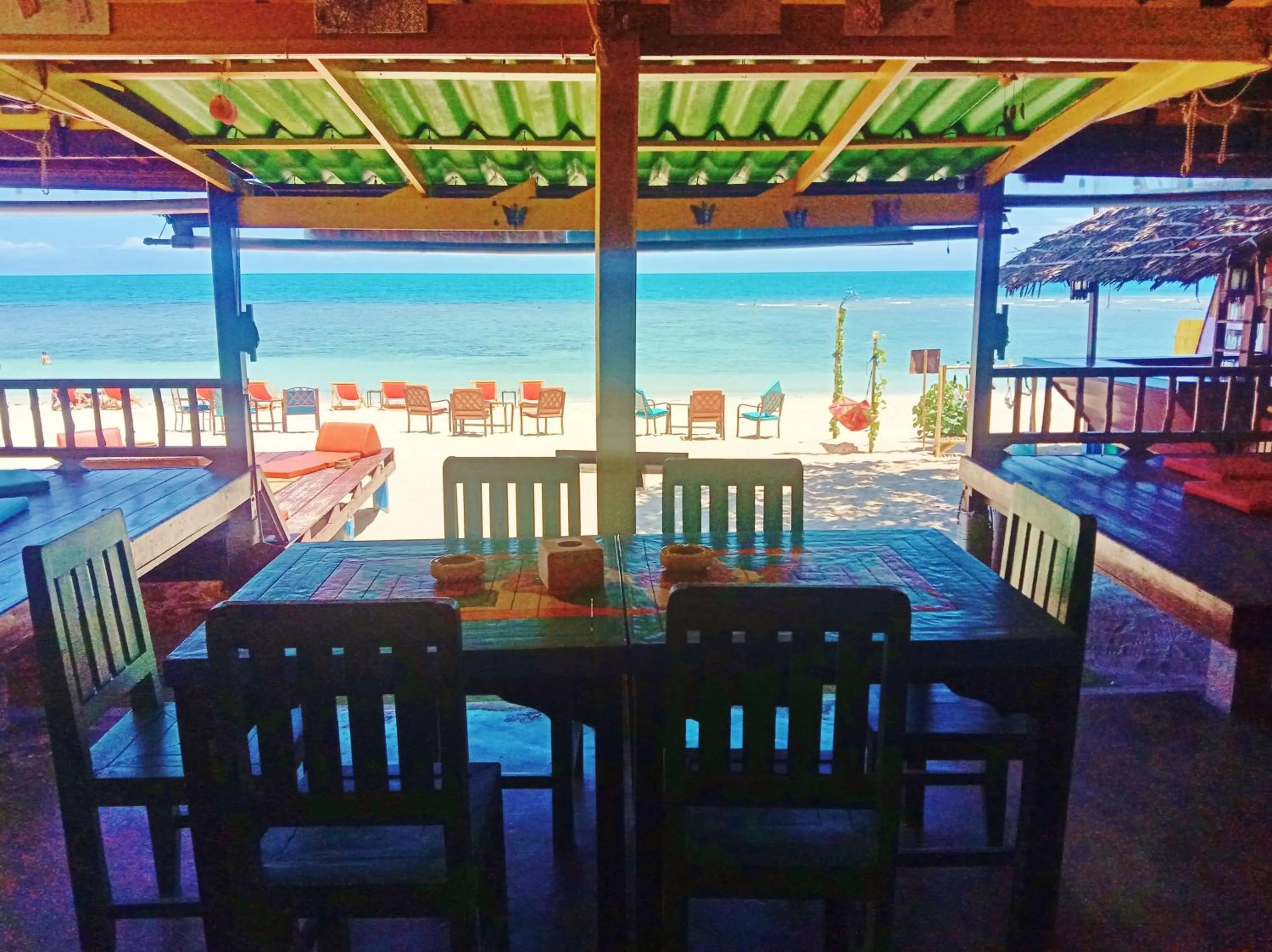 Restaurant/places to eat in Seaboard Bungalow