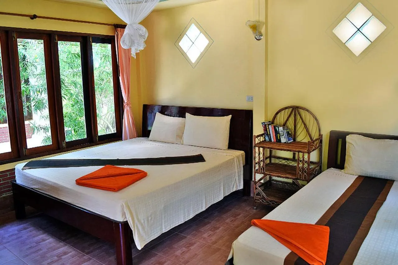Bed in Seaboard Bungalow
