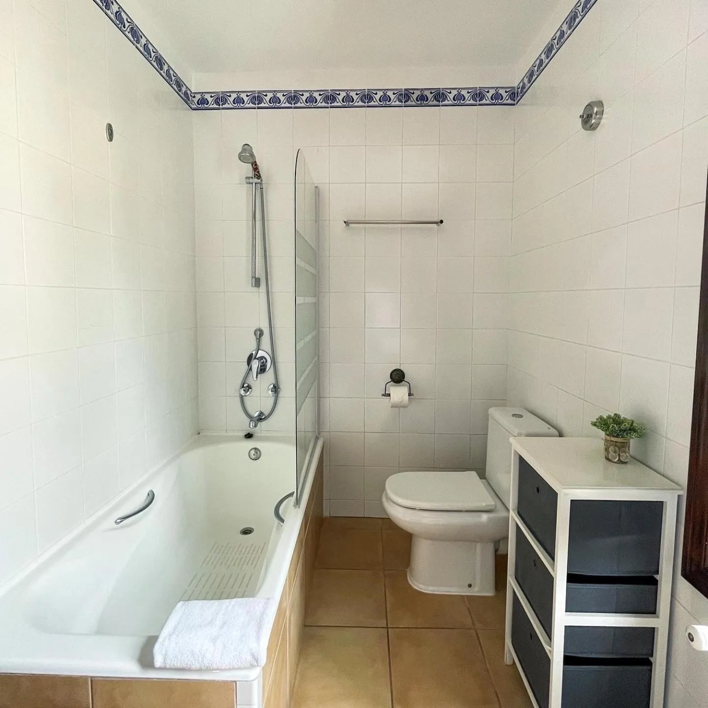 Bathroom in El Nido de Alaro - Turismo de Interior