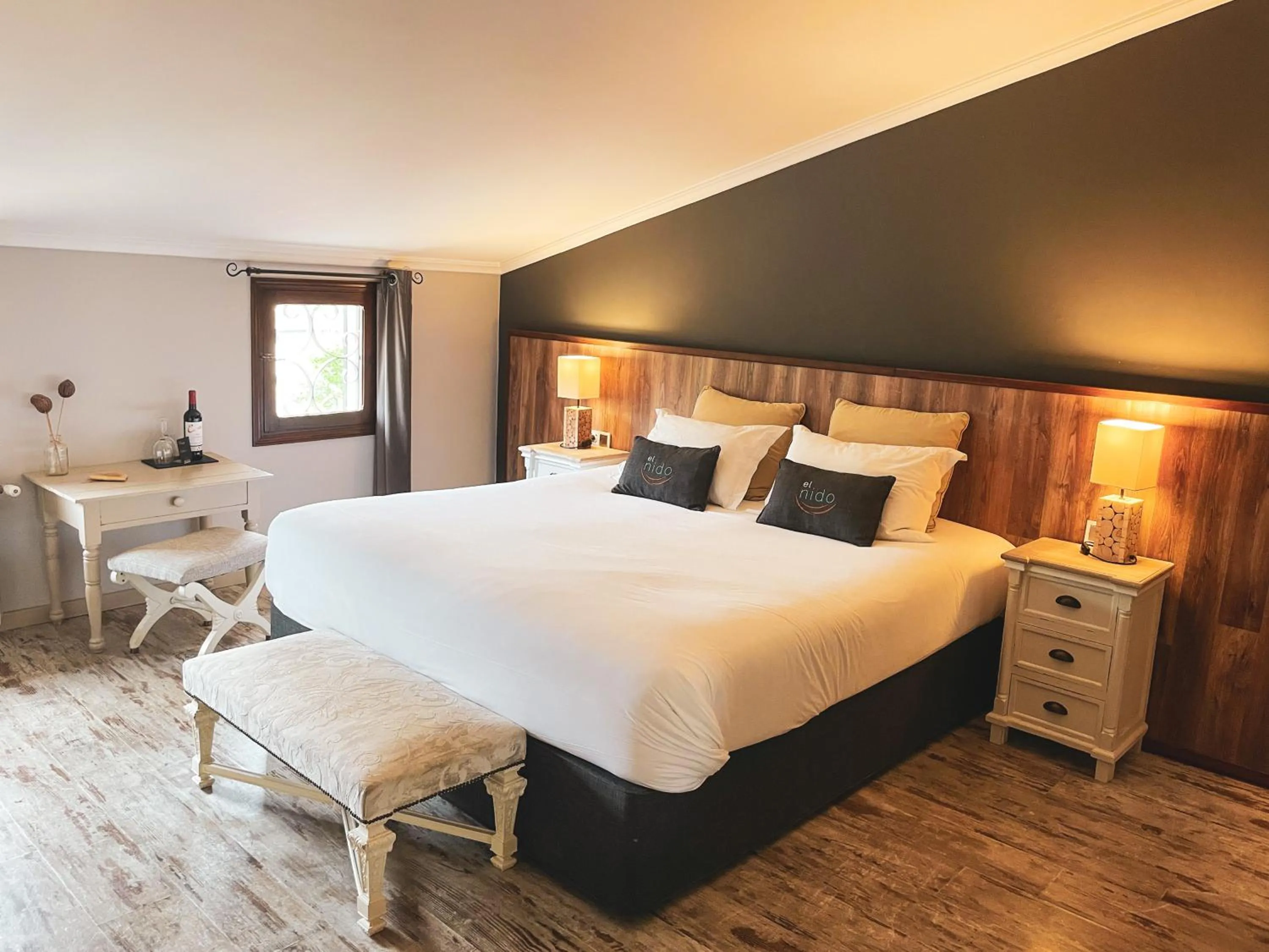 Bed in El Nido de Alaro - Turismo de Interior