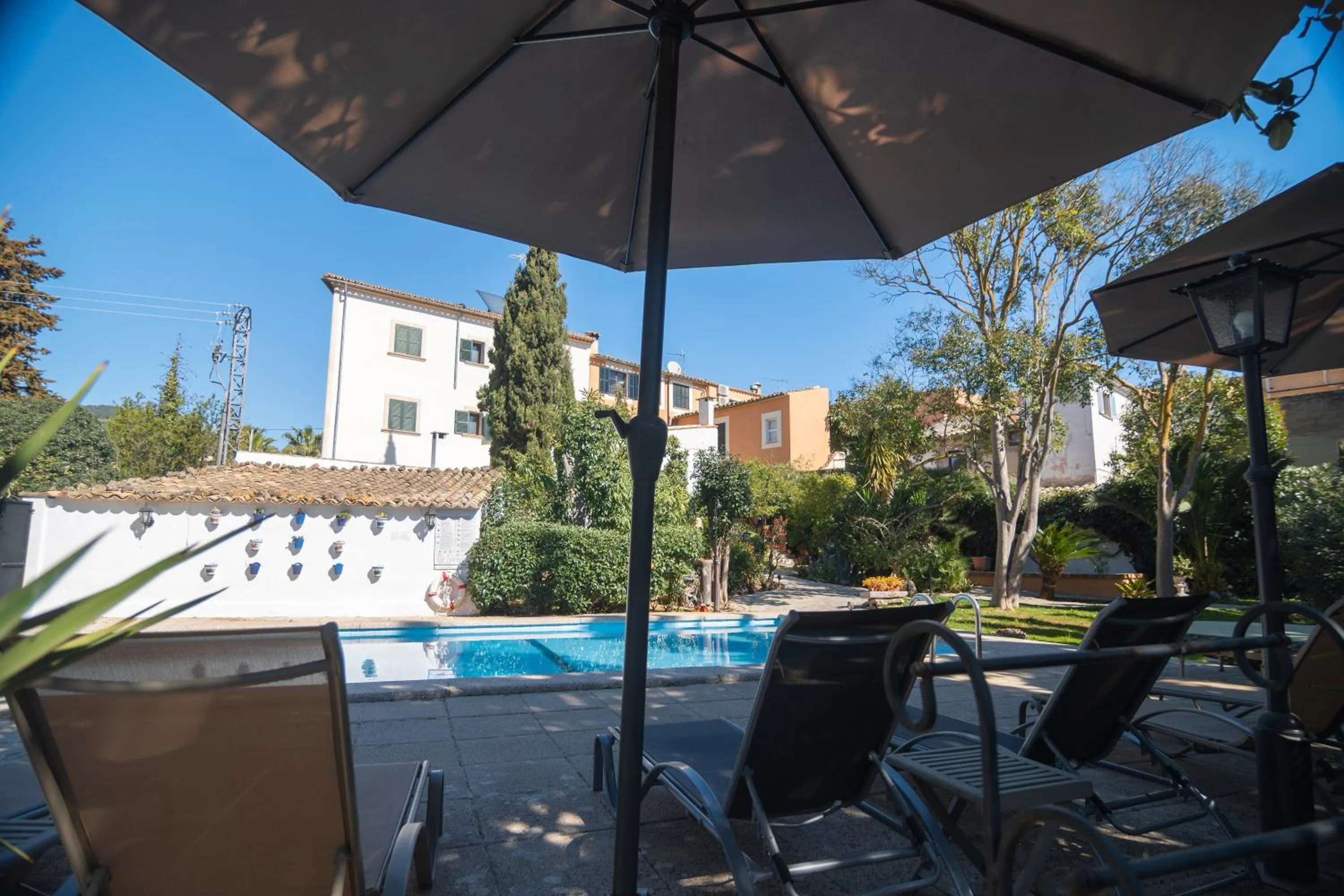 Garden in El Nido de Alaro - Turismo de Interior