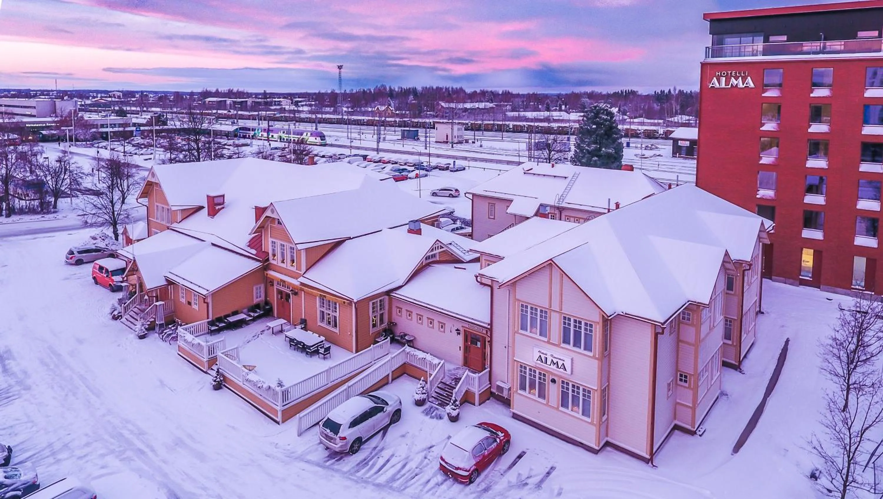 Restaurant/places to eat in Hotelli-Ravintola Alma